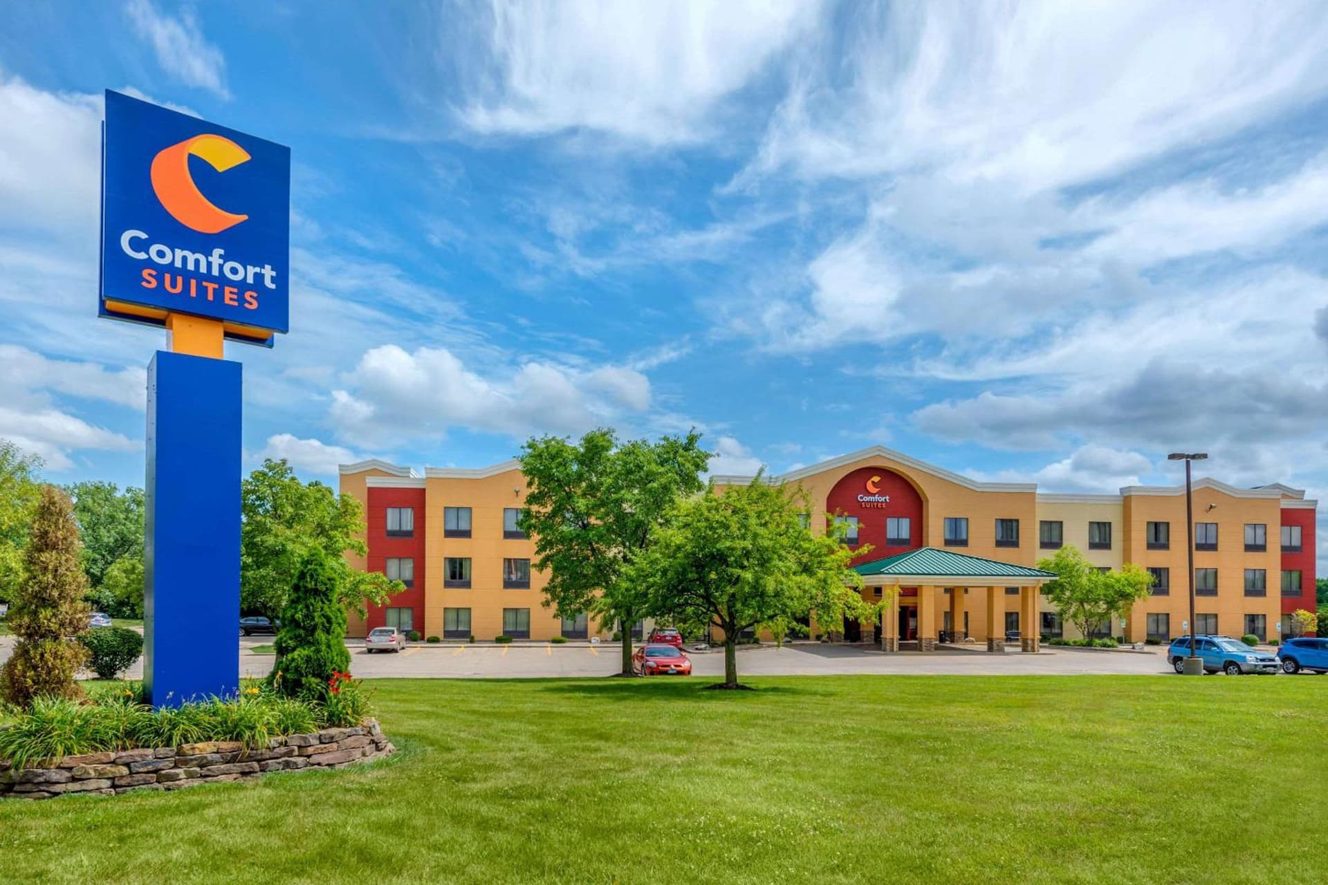 Comfort Suites near Route 66 featured exterior or lobby in Springfield, IL — similar hotel