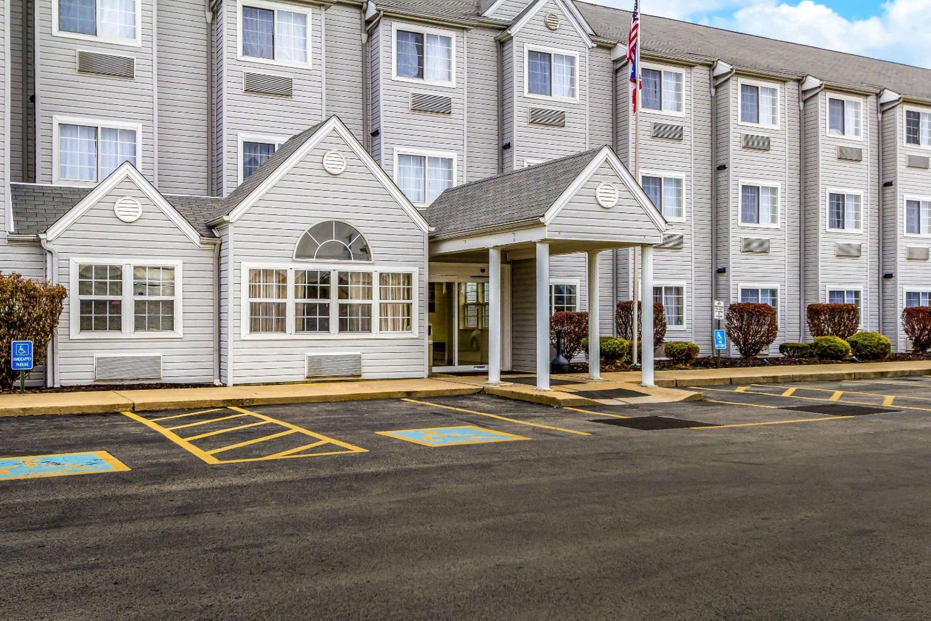 Quality Inn & Suites North Lima - Boardman gallery photo in North Lima, OH — image 35
