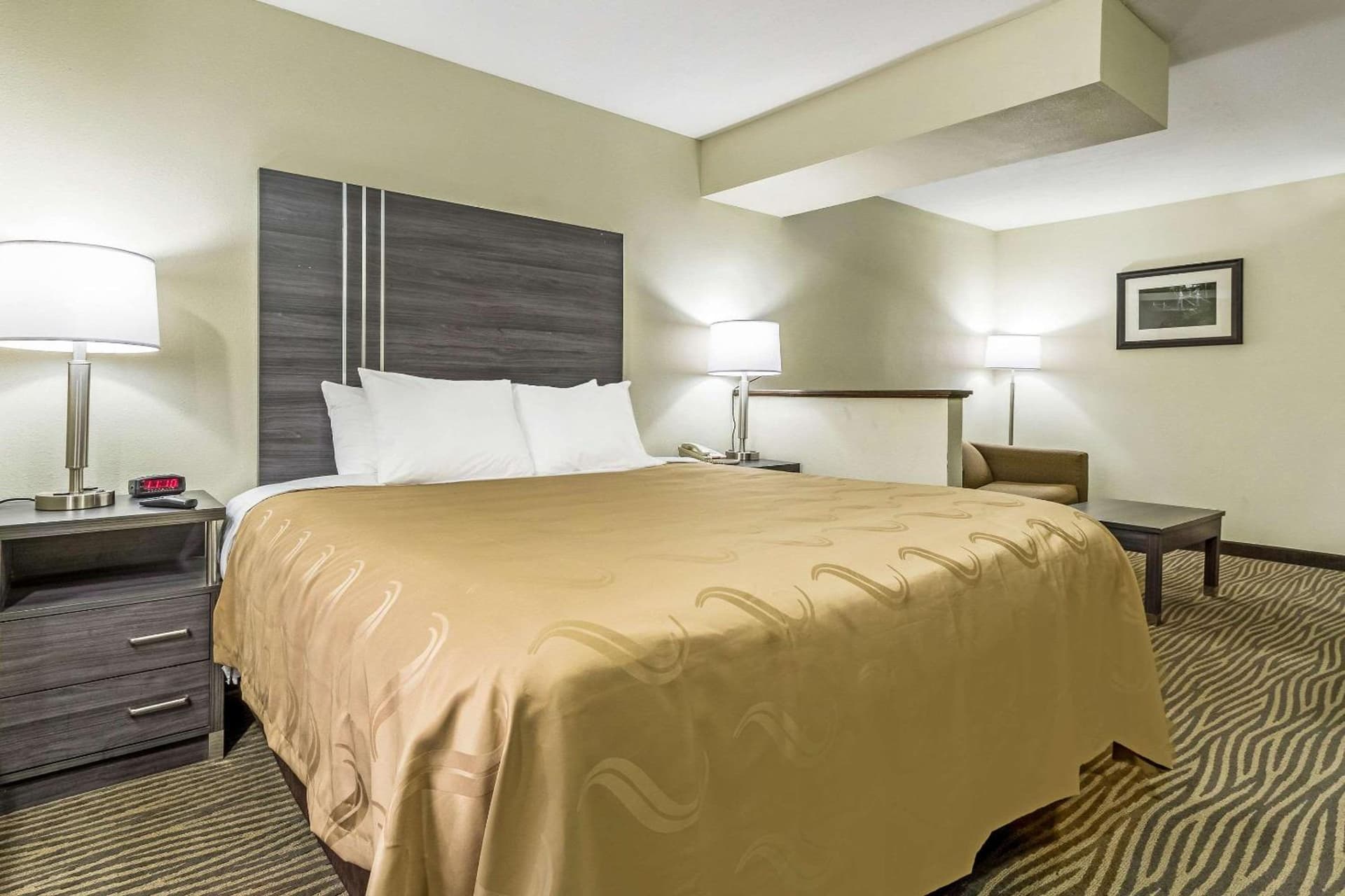 Quality Inn & Suites North Lima - Boardman gallery photo in North Lima, OH — image 25