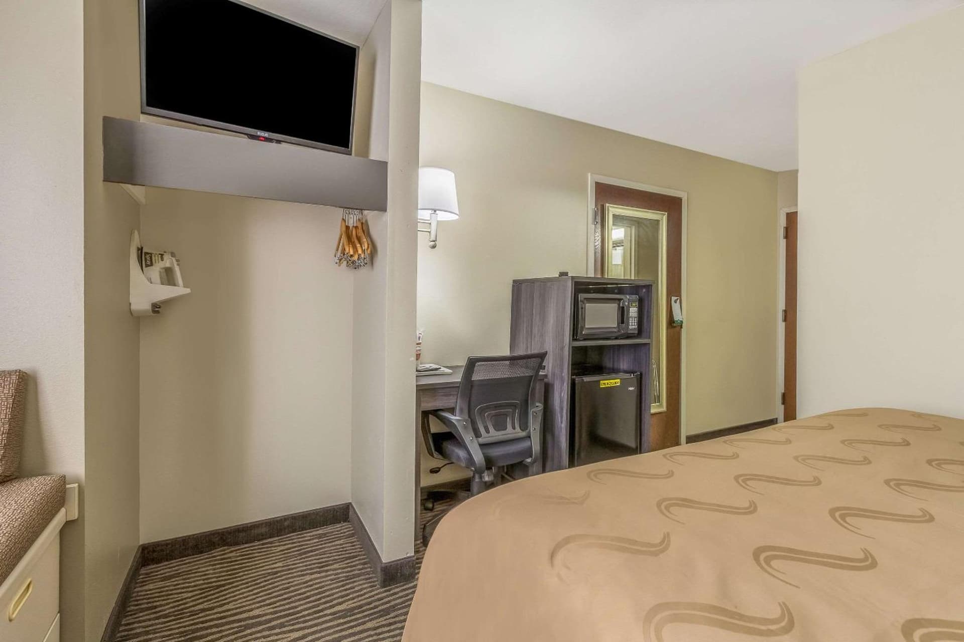 Quality Inn & Suites North Lima - Boardman gallery photo in North Lima, OH — image 27