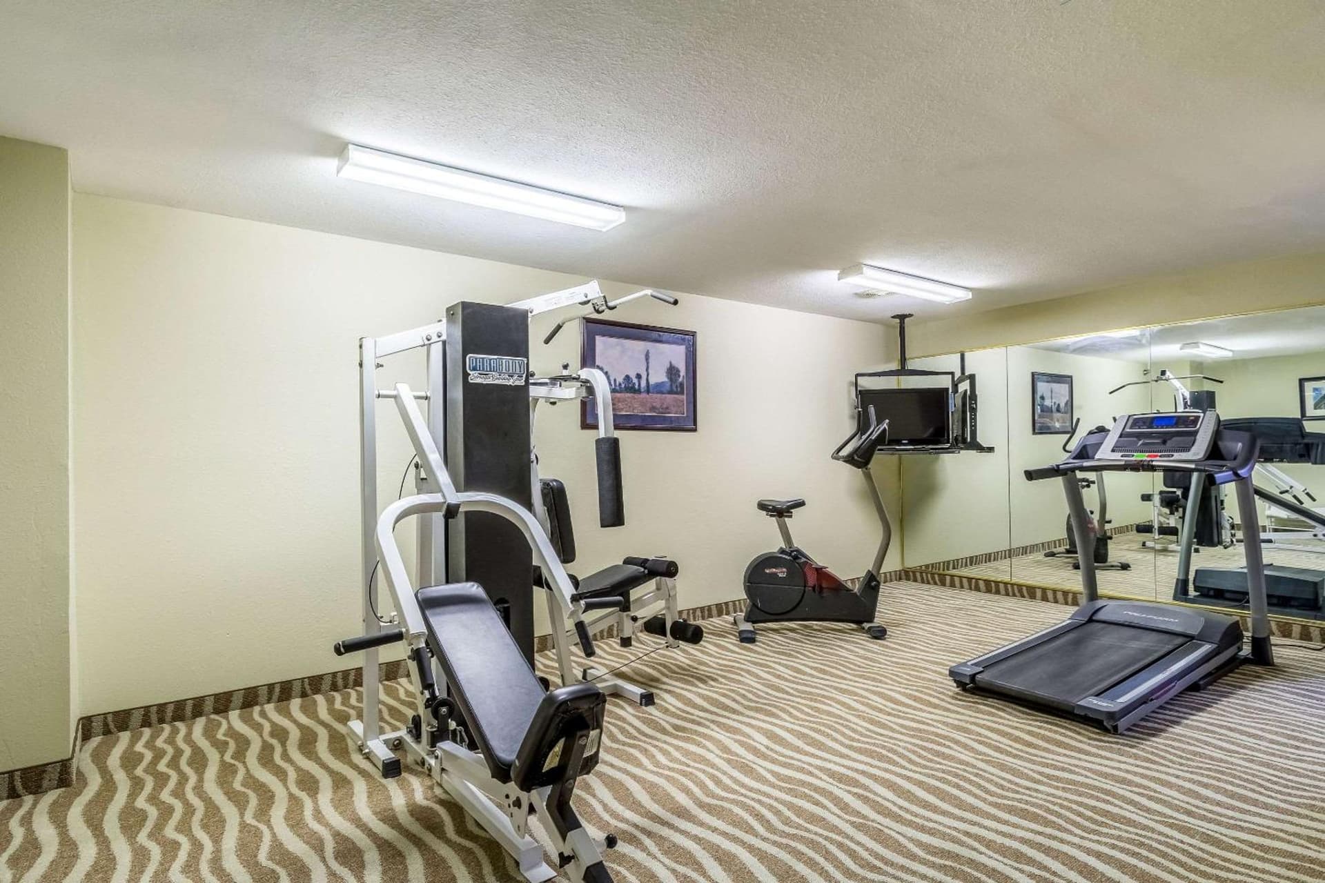 Quality Inn & Suites North Lima - Boardman gallery photo in North Lima, OH — image 36
