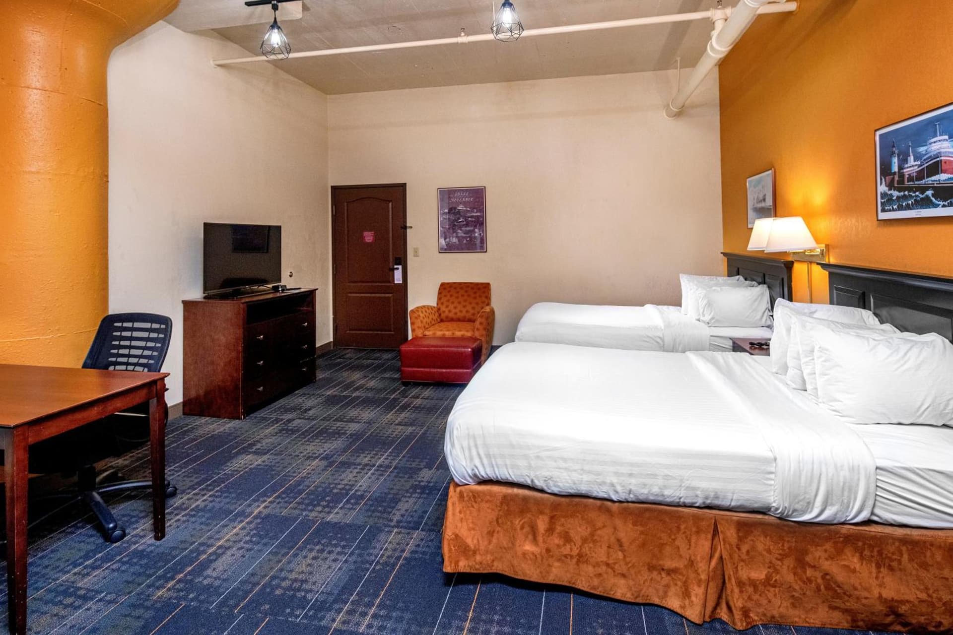 The Suites Hotel at Waterfront Plaza gallery photo in Duluth, MN — image 31
