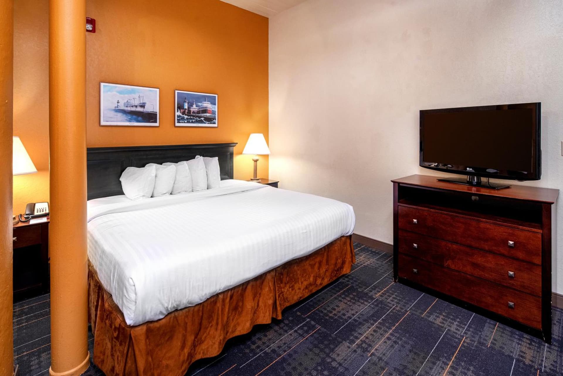 The Suites Hotel at Waterfront Plaza gallery photo in Duluth, MN — image 30