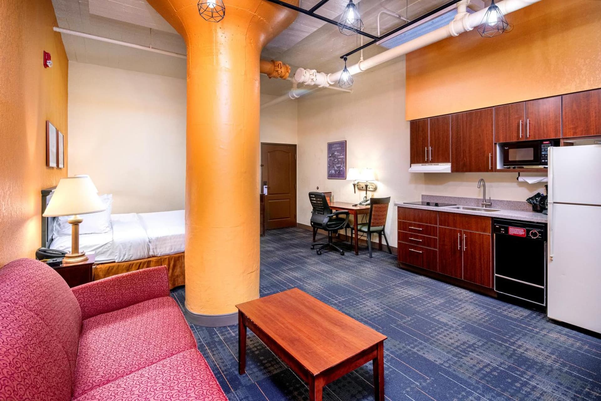The Suites Hotel at Waterfront Plaza gallery photo in Duluth, MN — image 18