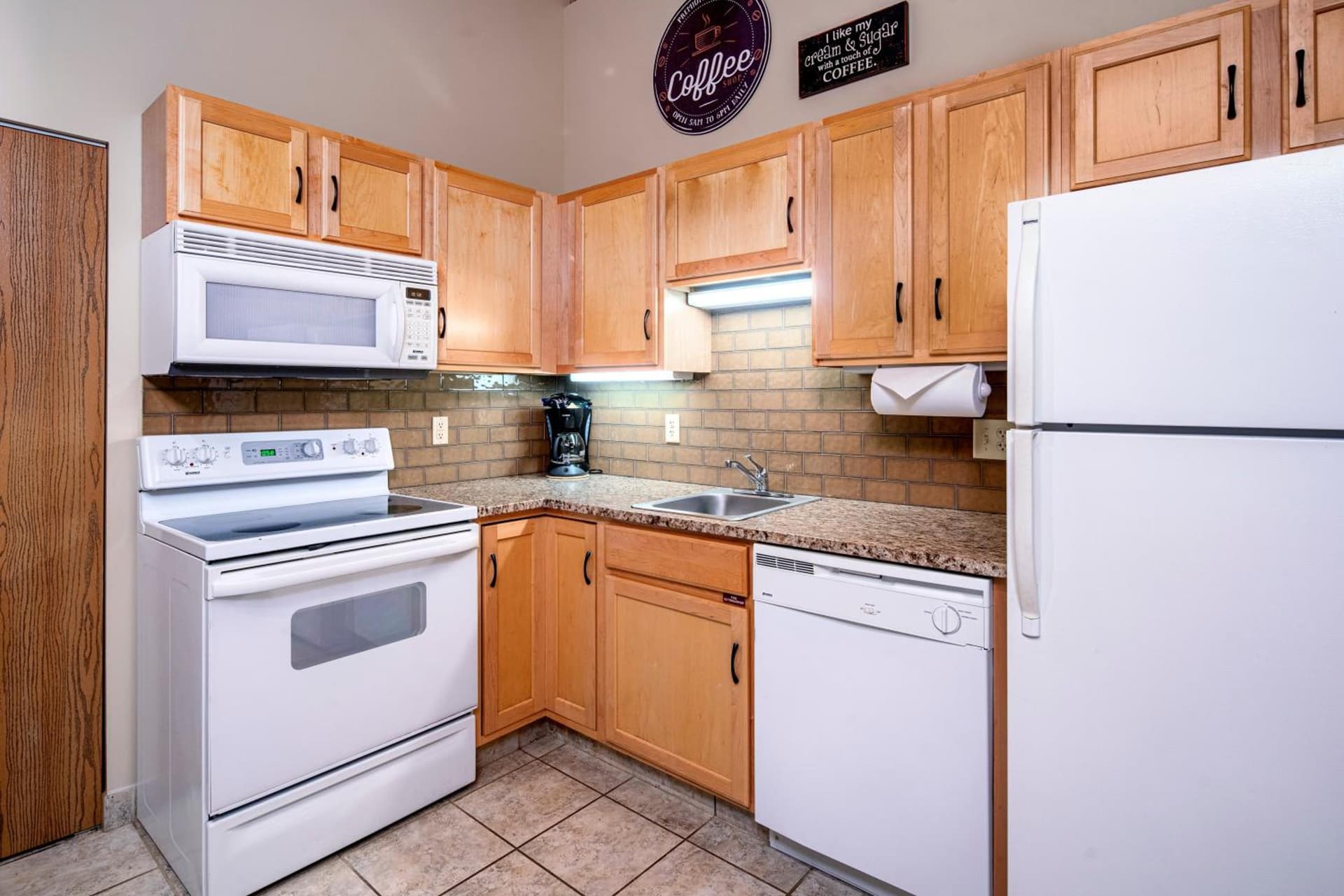 The Suites Hotel at Waterfront Plaza gallery photo in Duluth, MN — image 7