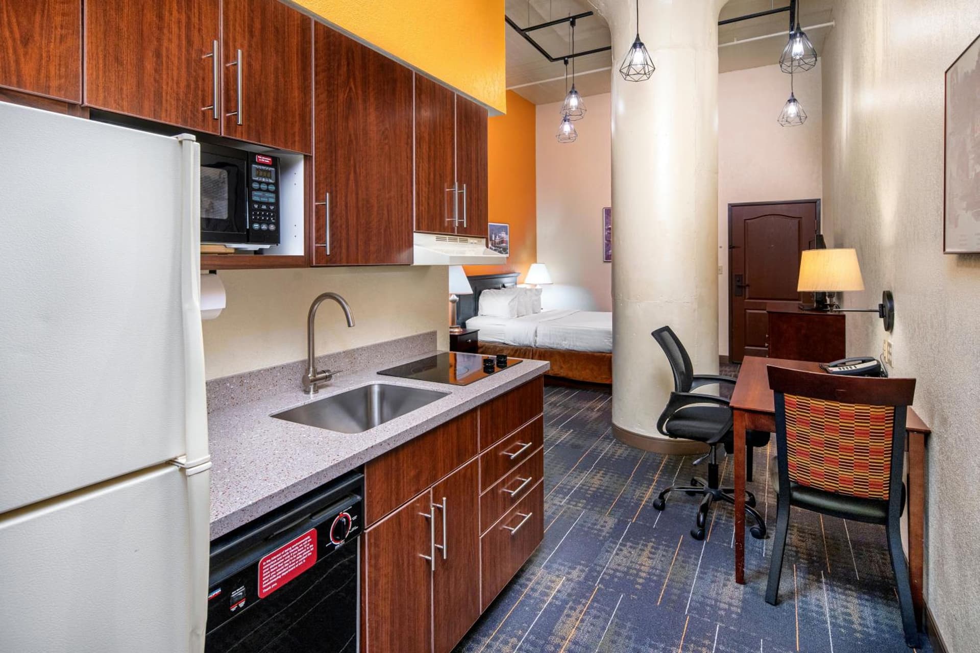 The Suites Hotel at Waterfront Plaza gallery photo in Duluth, MN — image 16