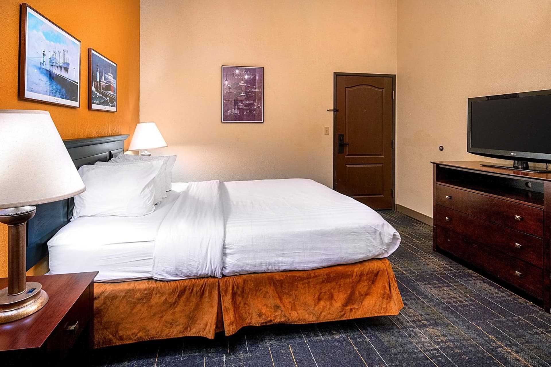 The Suites Hotel at Waterfront Plaza gallery photo in Duluth, MN — image 6