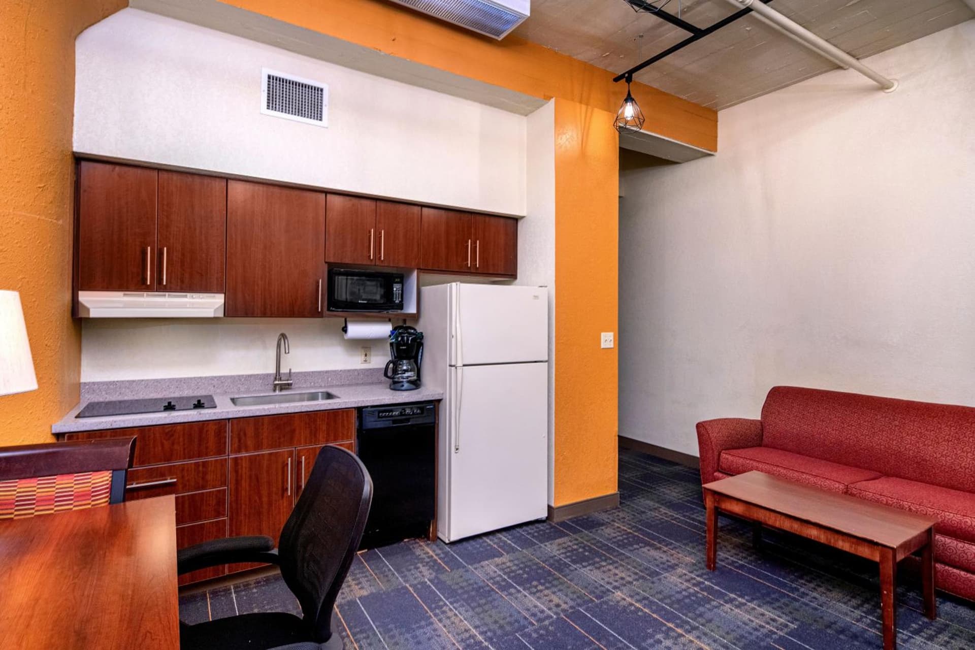 The Suites Hotel at Waterfront Plaza gallery photo in Duluth, MN — image 14