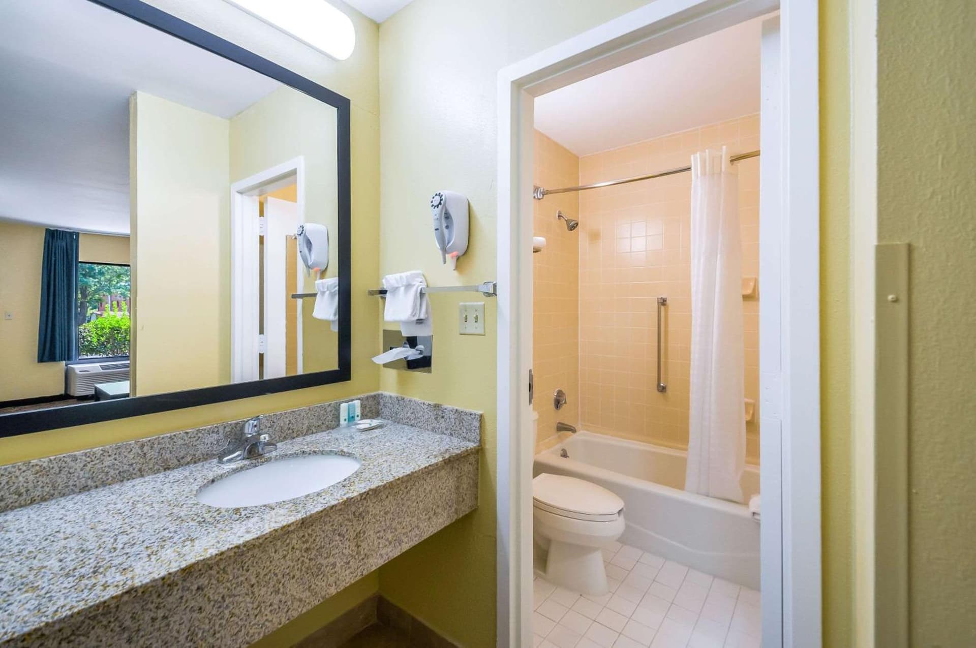 Quality Inn Fredericksburg-Central Park Area gallery photo in Fredericksburg, VA — image 16