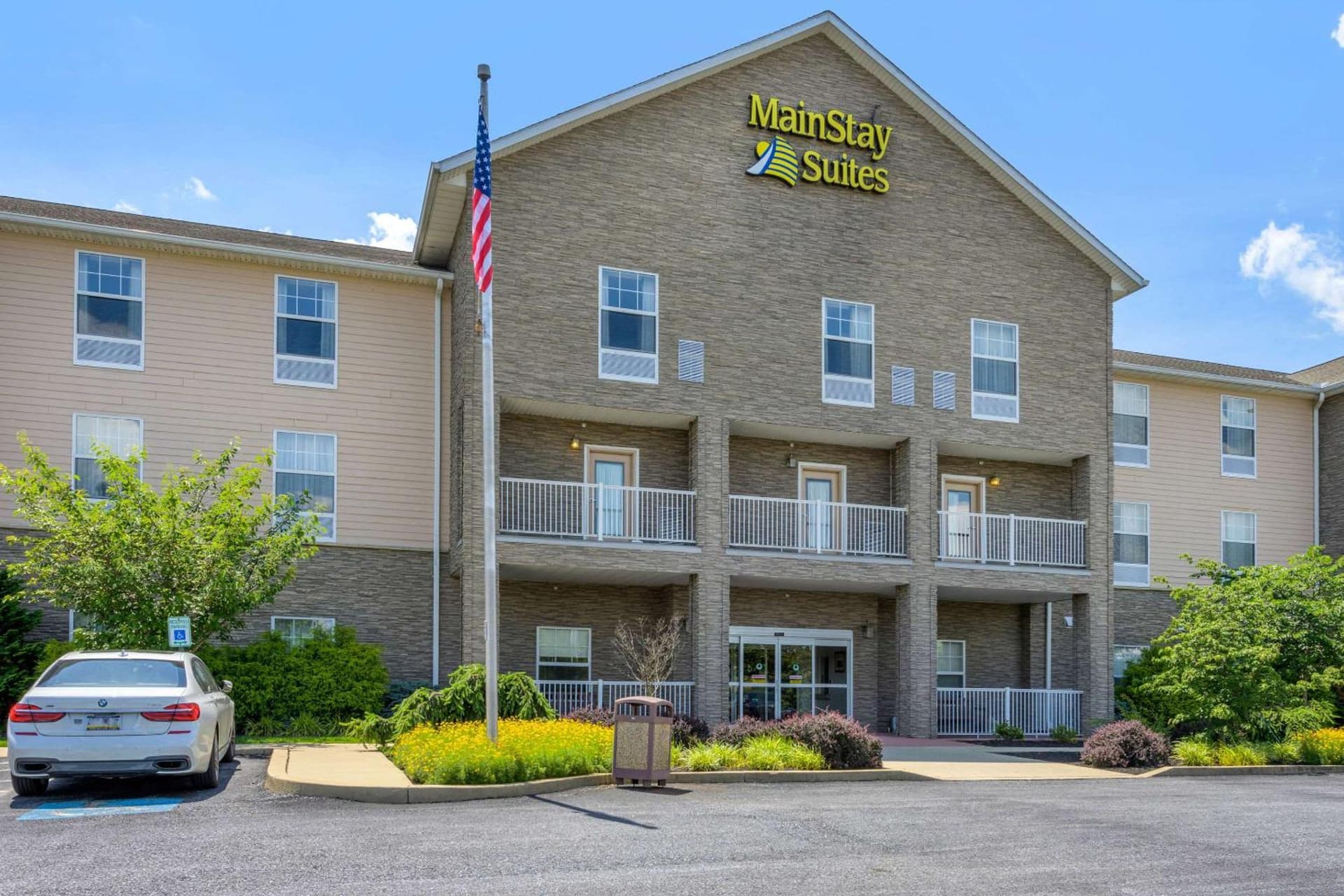 MainStay Suites Grantville - Hershey North featured exterior or lobby in Grantville, PA — similar hotel