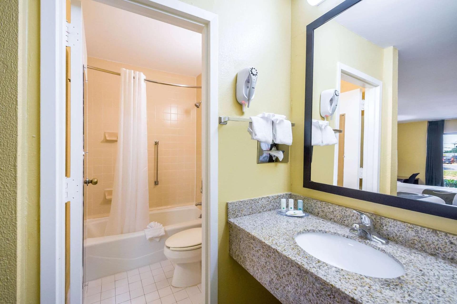 Quality Inn Fredericksburg-Central Park Area gallery photo in Fredericksburg, VA — image 21