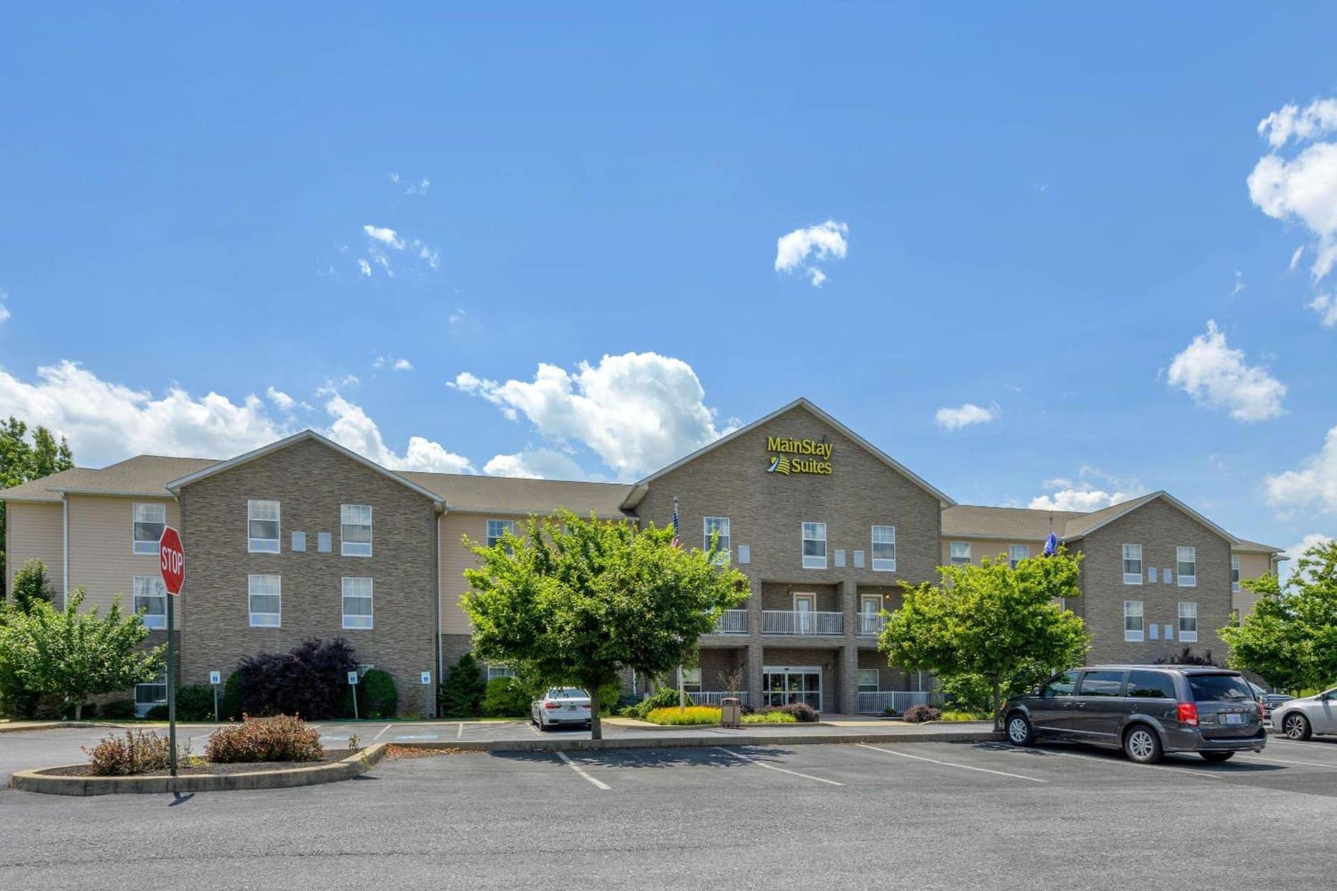 MainStay Suites Grantville - Hershey North interior in Grantville, PA — gallery photo 2