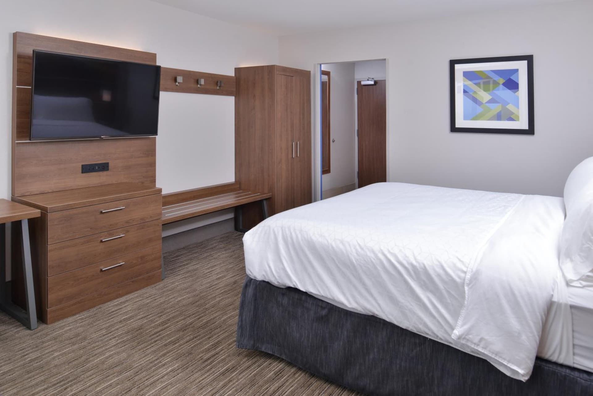 Holiday Inn Express & Suites - Marshalltown by IHG property views in Marshalltown, IA — gallery photo 3