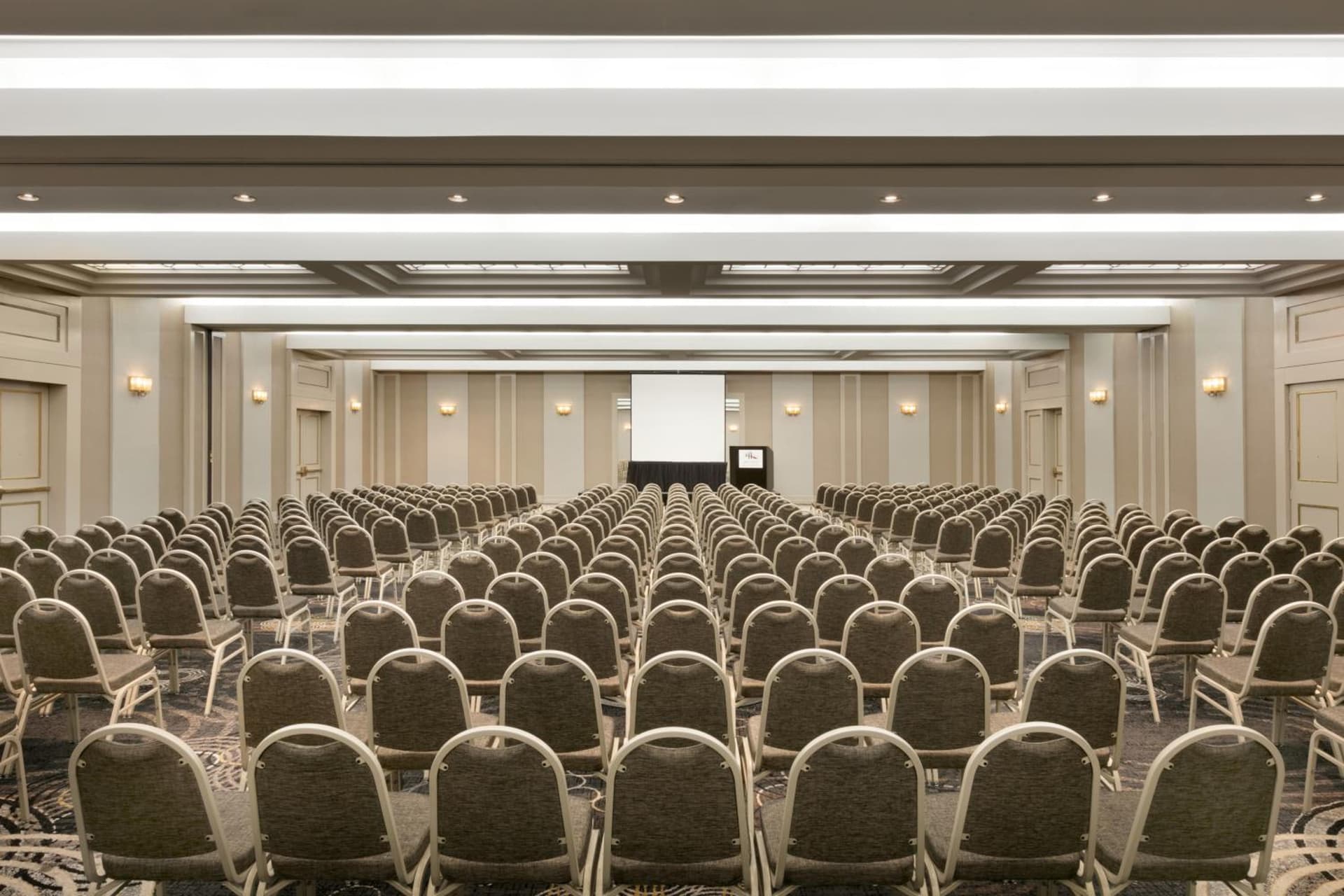 DoubleTree by Hilton New York-LaGuardia gallery photo in Queens, NY — image 52