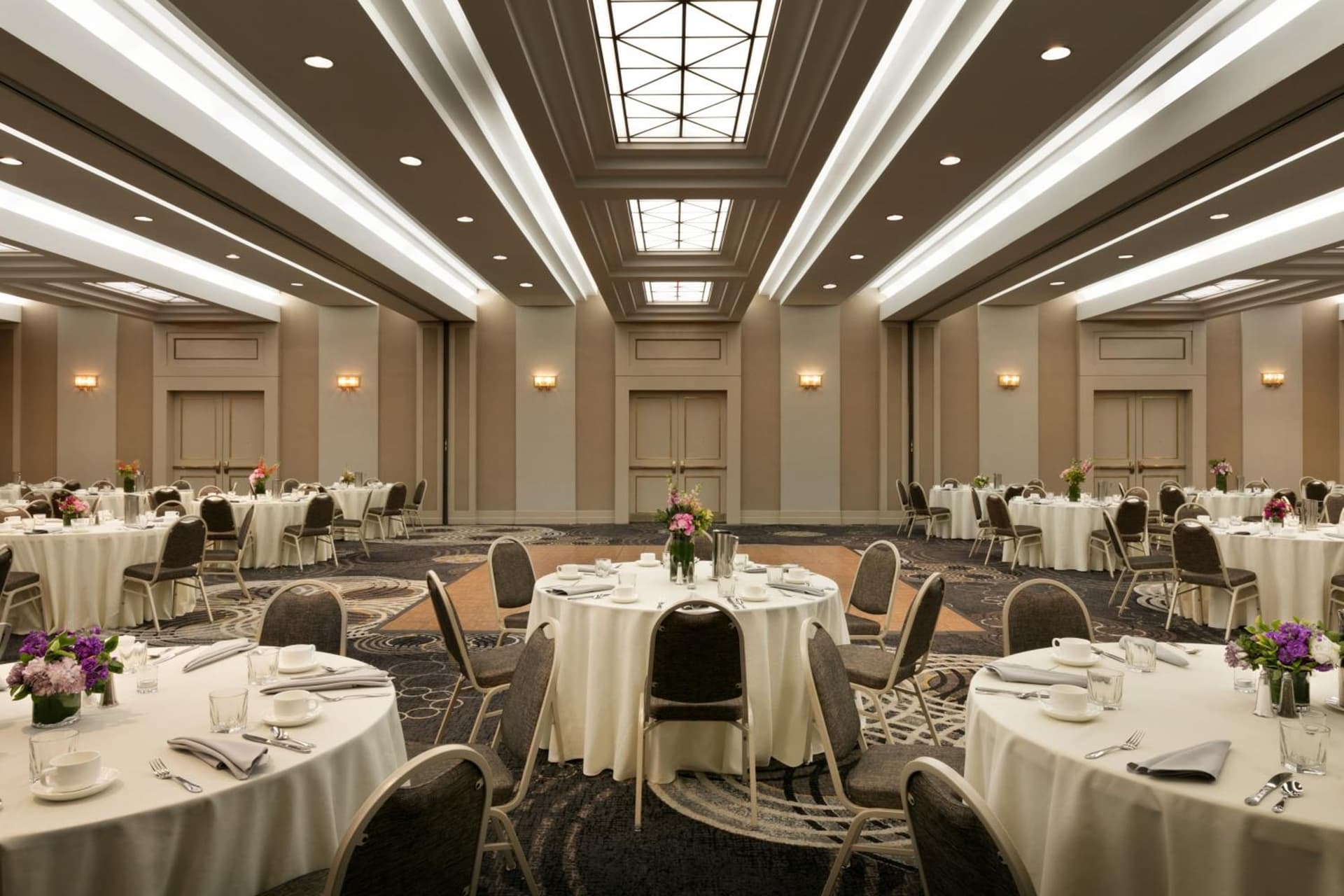 DoubleTree by Hilton New York-LaGuardia gallery photo in Queens, NY — image 51