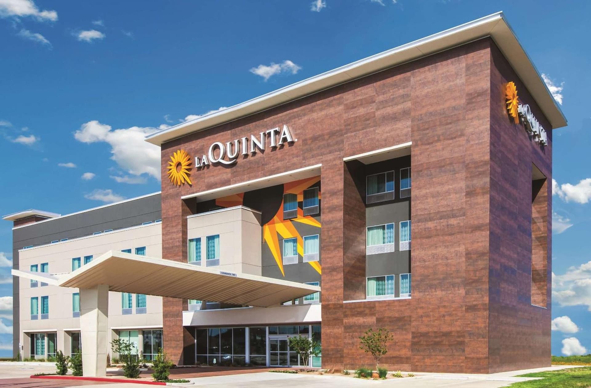 La Quinta Inn and Suites by Wyndham Bloomington gallery photo in Bloomington, IN — image 33