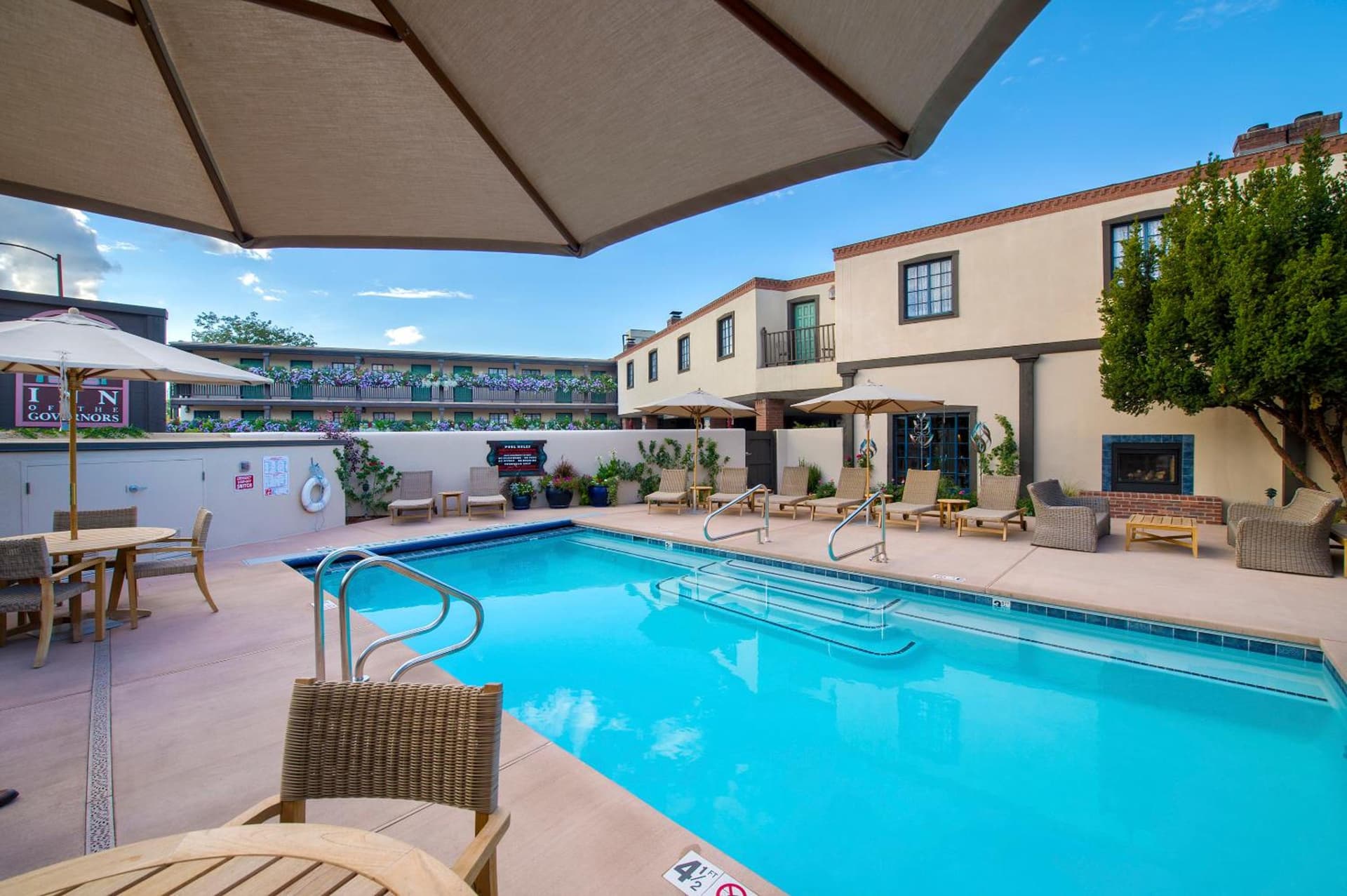 Inn of the Governors interior in Santa Fe, NM — gallery photo 2