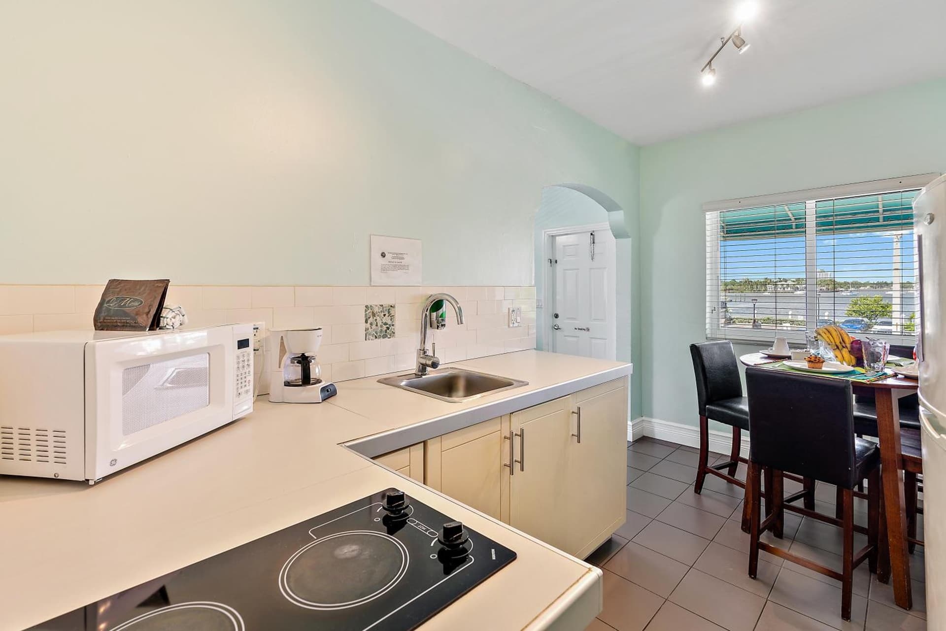 Hollywood Beachside Boutique Suite gallery photo in Hollywood, FL — image 37