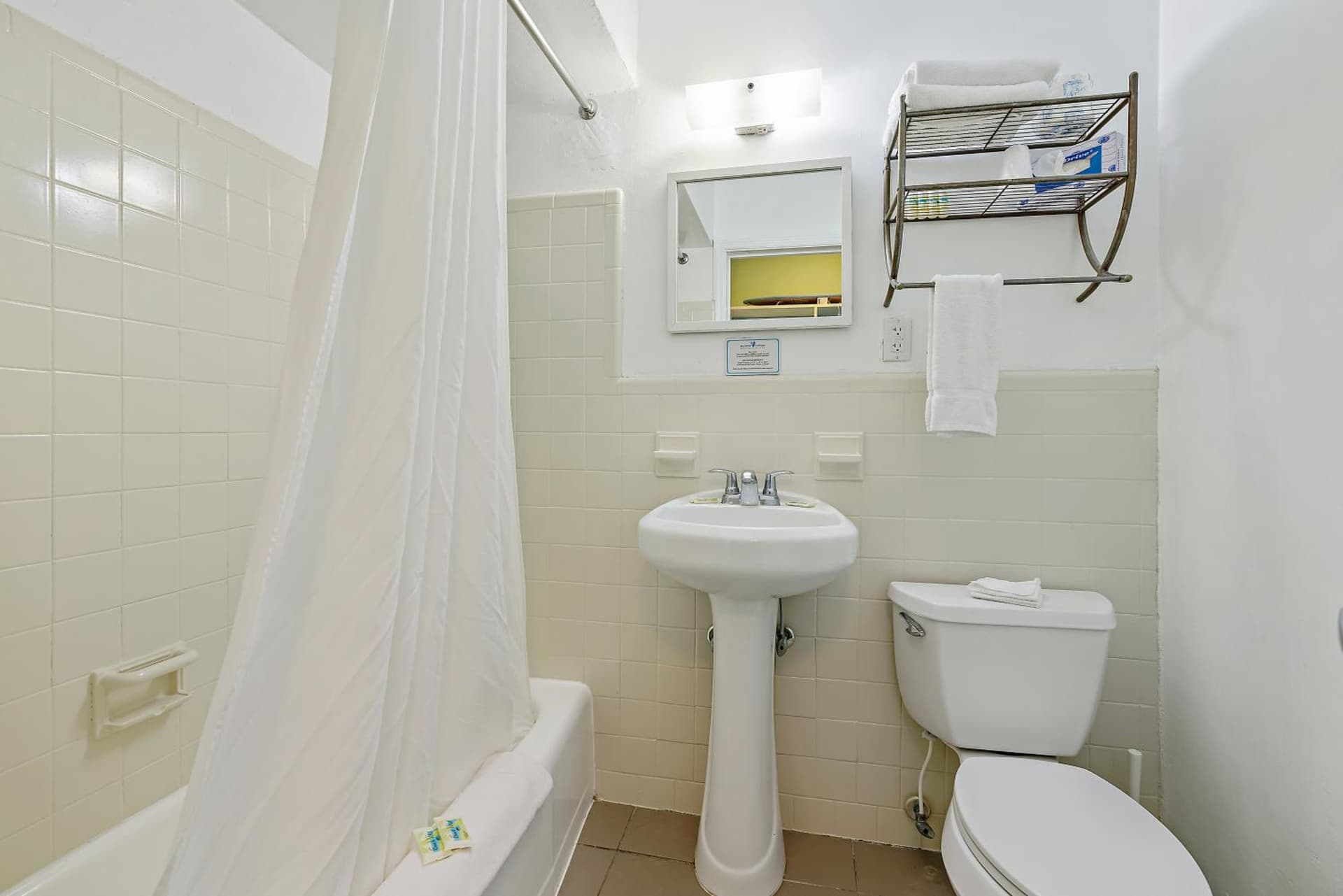 Hollywood Beachside Boutique Suite gallery photo in Hollywood, FL — image 8