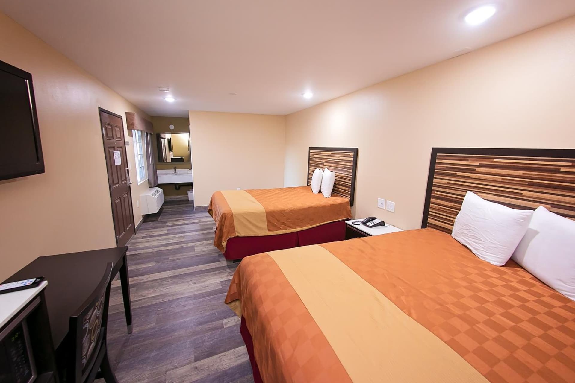 GAREY MOTEL property views in Pomona, CA — gallery photo 3