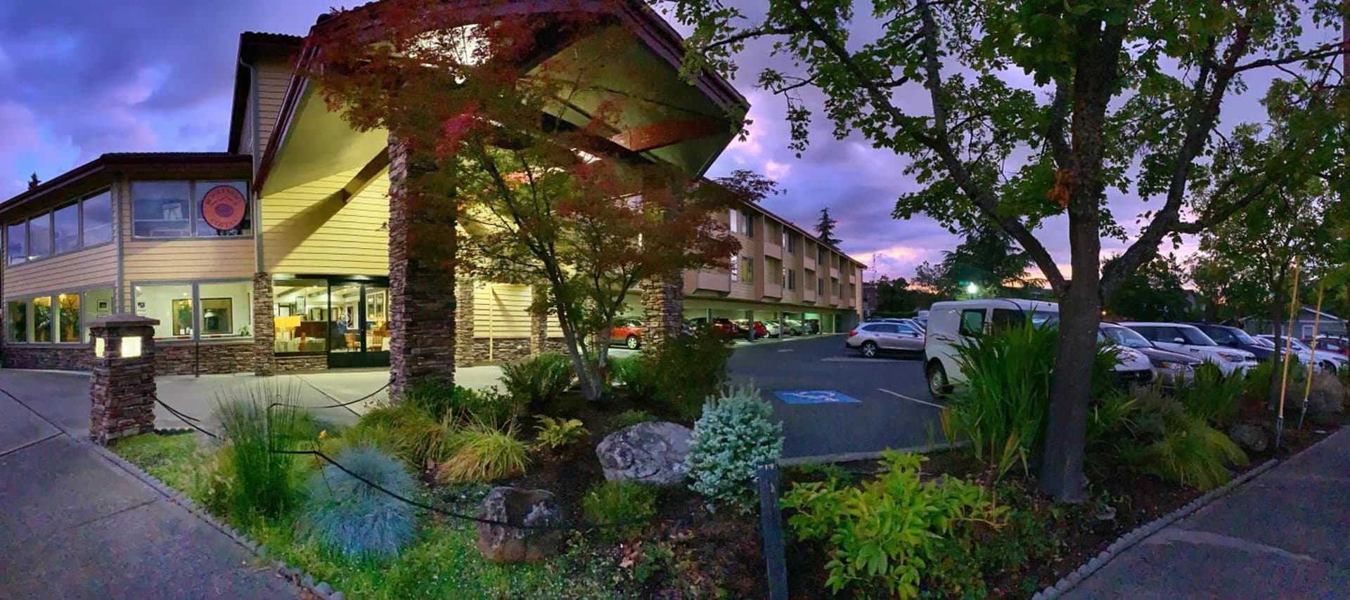 Stratford Inn gallery photo in Ashland, OR — image 67