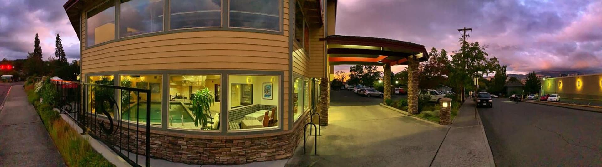 Stratford Inn gallery photo in Ashland, OR — image 77