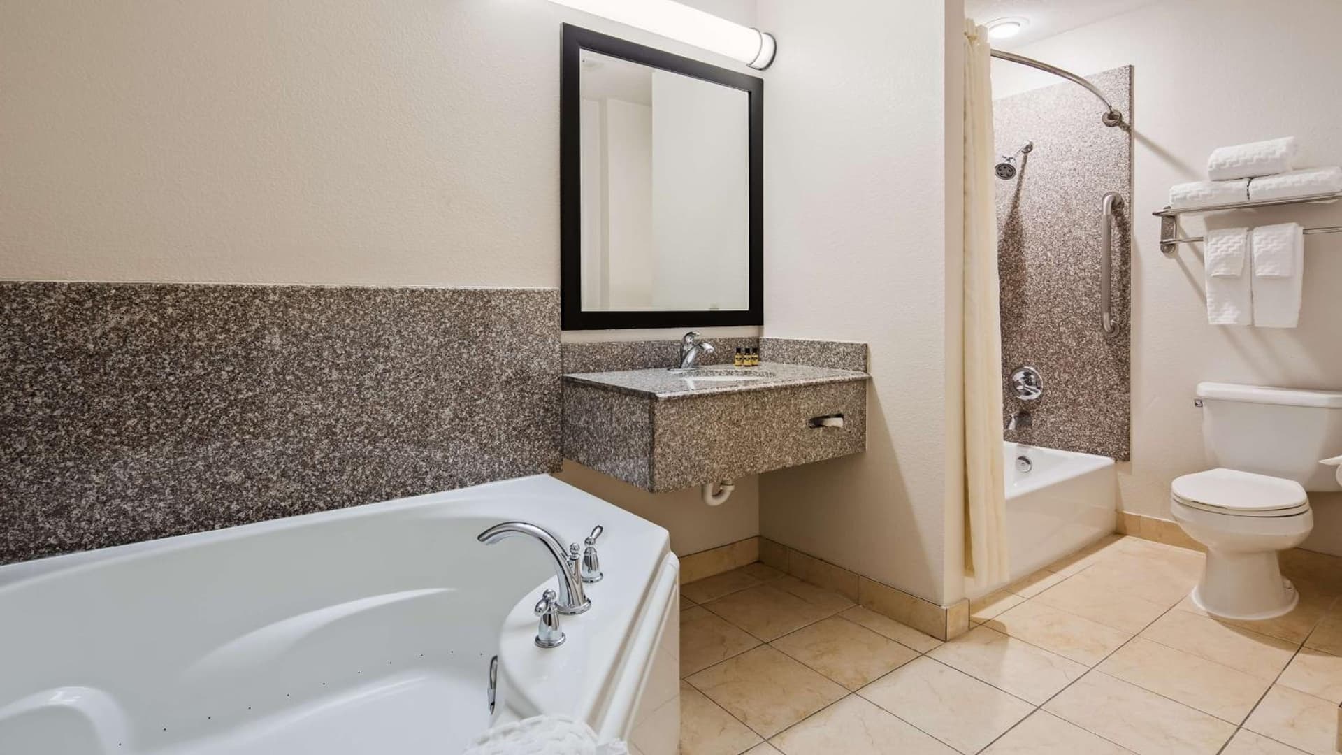 Best Western Plus Kansas City Airport - KCI East gallery photo in Kansas City, KS — image 6