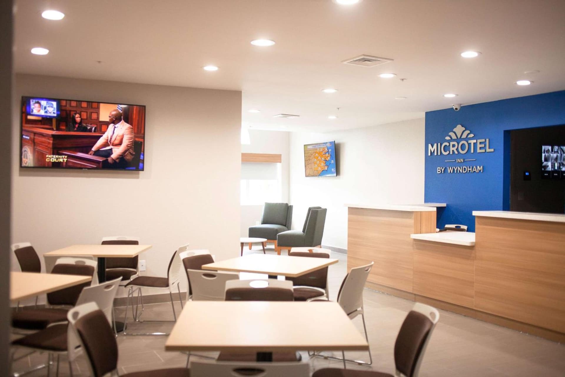 Microtel Inn & Suites by Wyndham Camp Lejeune/Jacksonville gallery photo in Jacksonville, NC — image 19