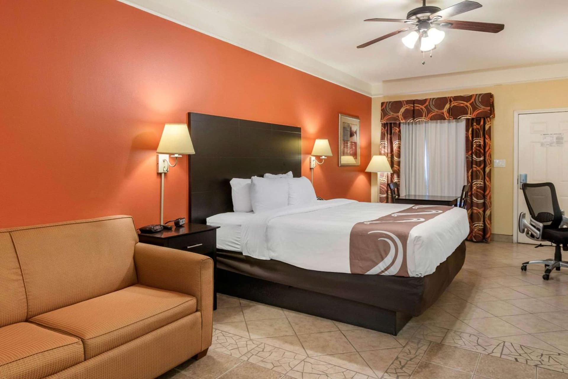 Quality Inn & Suites at The Outlets Mercedes-Weslaco gallery photo in Mercedes, TX — image 17