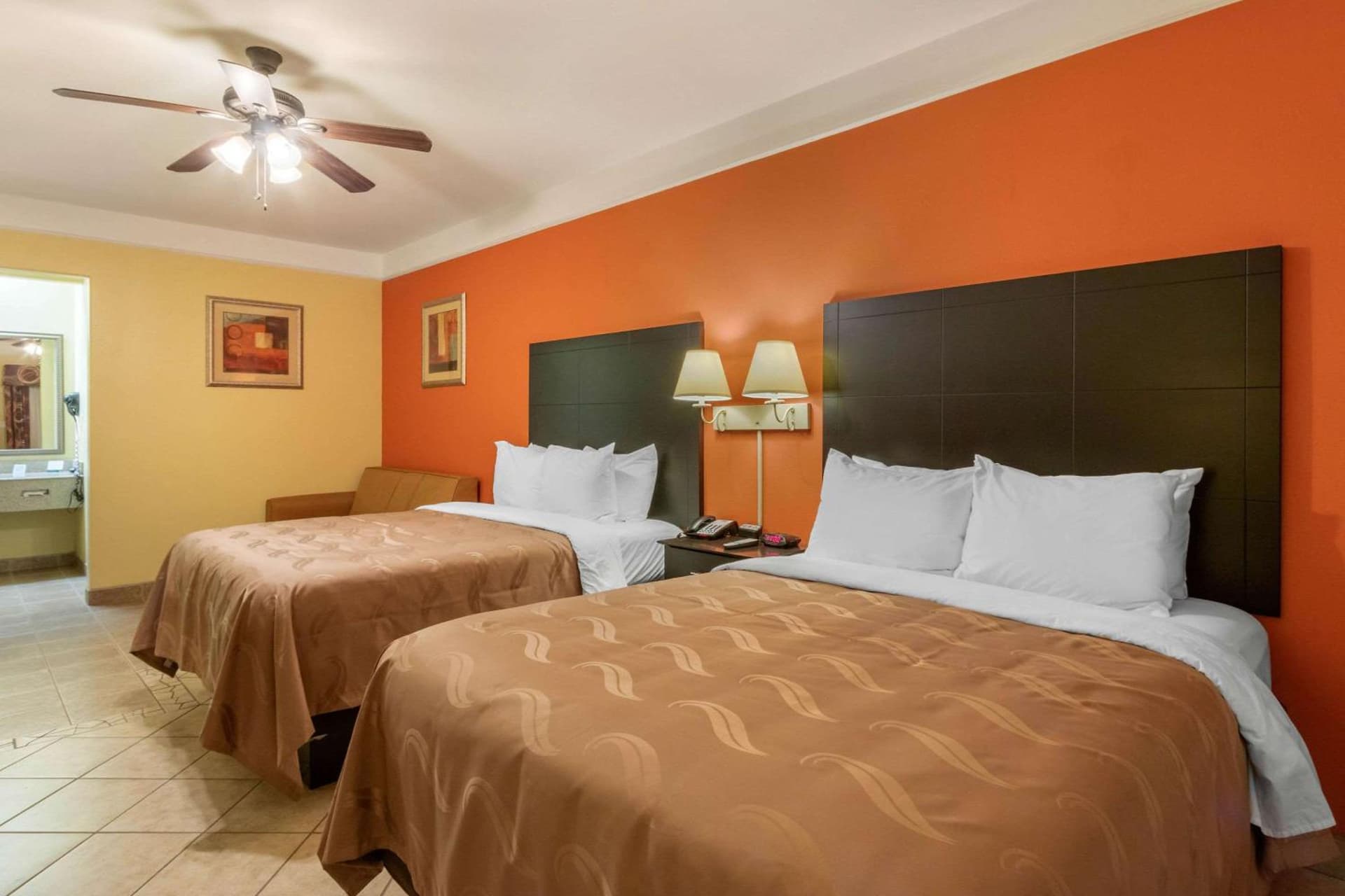 Quality Inn & Suites at The Outlets Mercedes-Weslaco gallery photo in Mercedes, TX — image 19