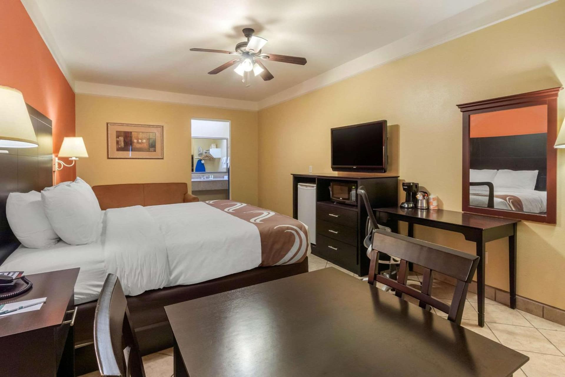 Quality Inn & Suites at The Outlets Mercedes-Weslaco gallery photo in Mercedes, TX — image 38