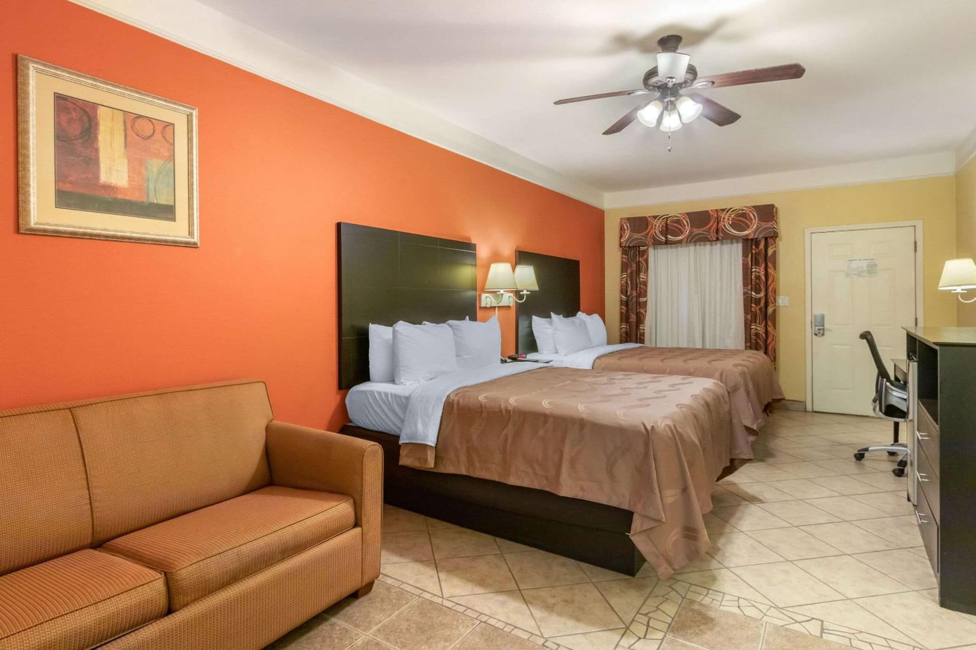 Quality Inn & Suites at The Outlets Mercedes-Weslaco gallery photo in Mercedes, TX — image 11