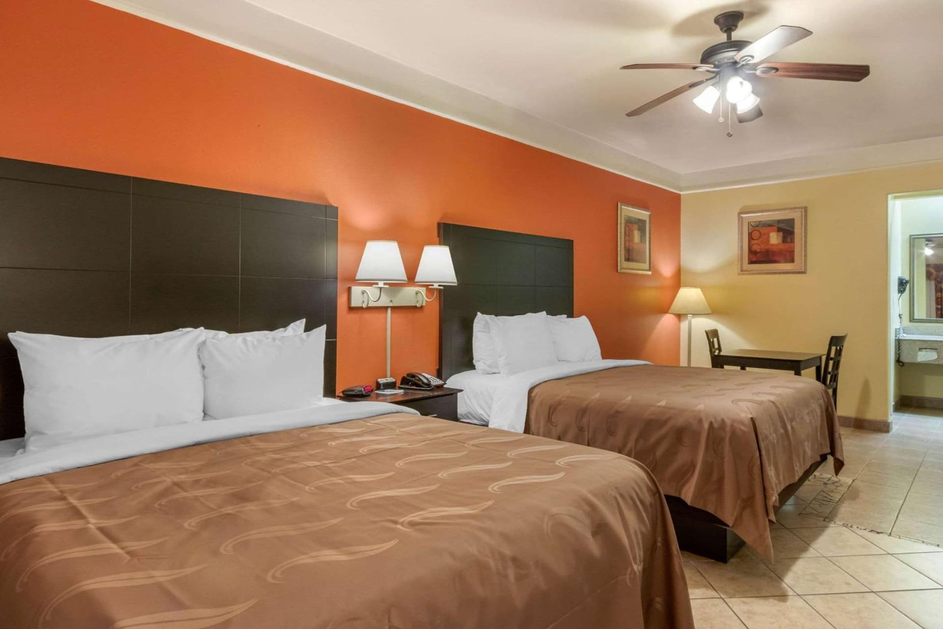Quality Inn & Suites at The Outlets Mercedes-Weslaco gallery photo in Mercedes, TX — image 20