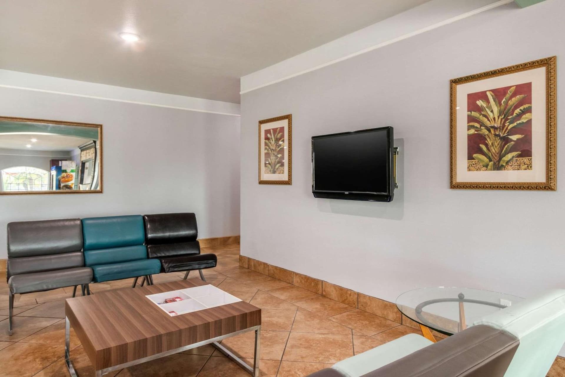 Quality Inn & Suites at The Outlets Mercedes-Weslaco gallery photo in Mercedes, TX — image 32