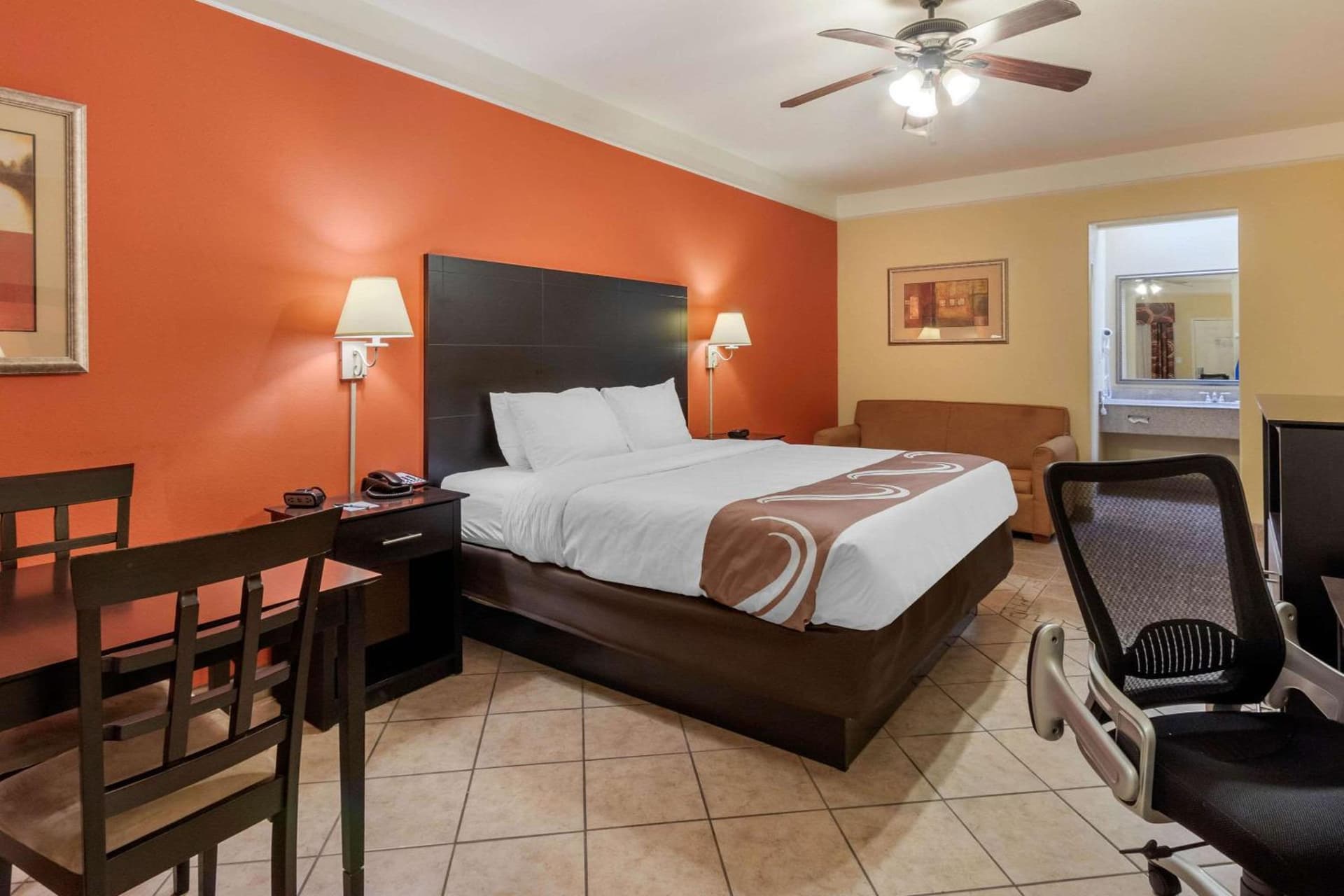 Quality Inn & Suites at The Outlets Mercedes-Weslaco gallery photo in Mercedes, TX — image 36