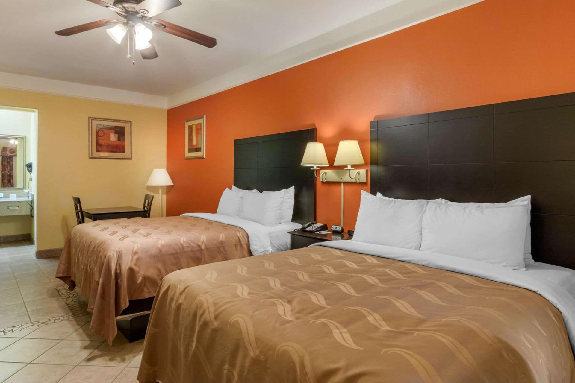 Quality Inn & Suites at The Outlets Mercedes-Weslaco gallery photo in Mercedes, TX — image 24