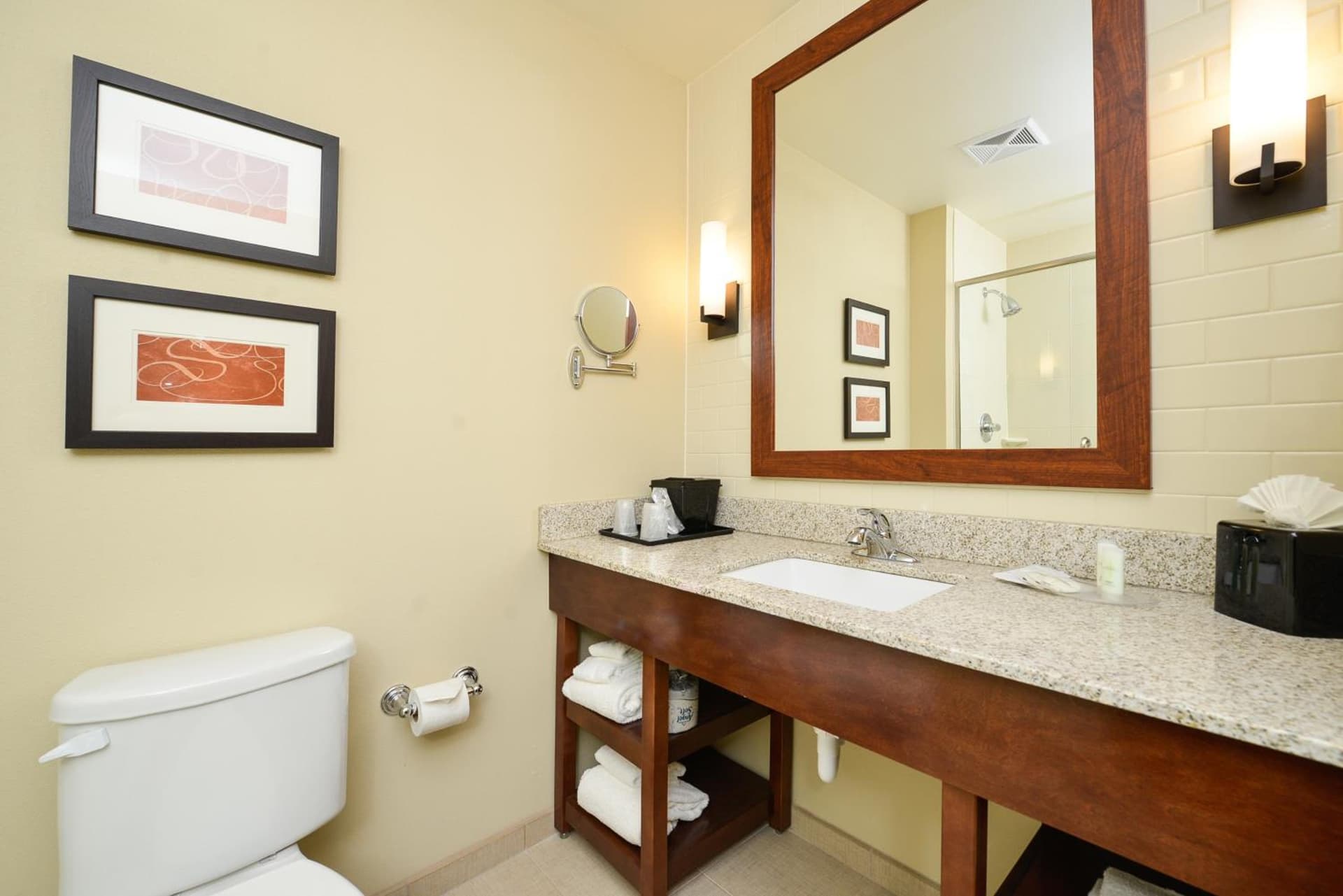 Comfort Suites Fargo Medical Center gallery photo in Fargo, ND — image 17
