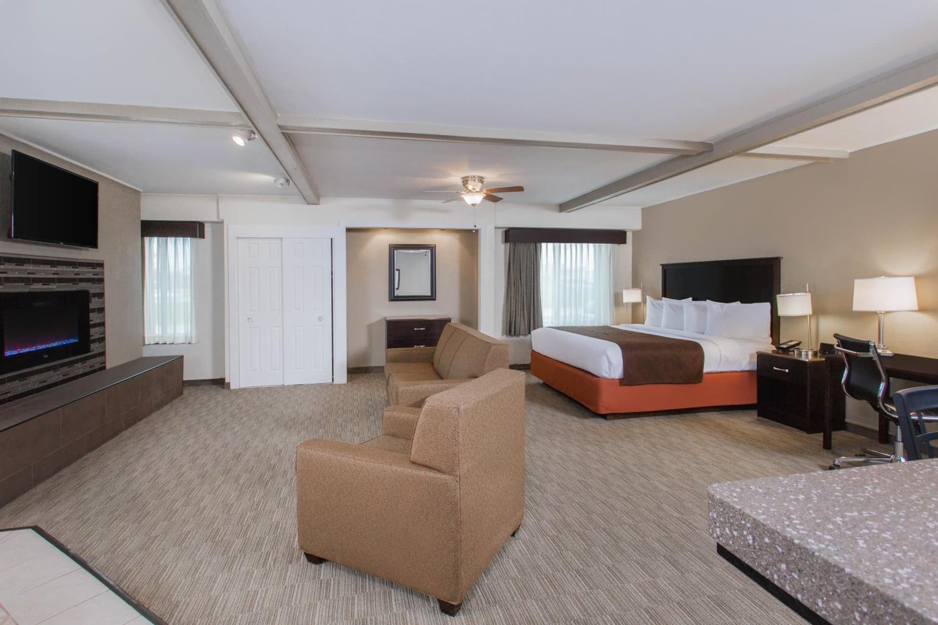 AmericInn by Wyndham Janesville gallery photo in Janesville, WI — image 41
