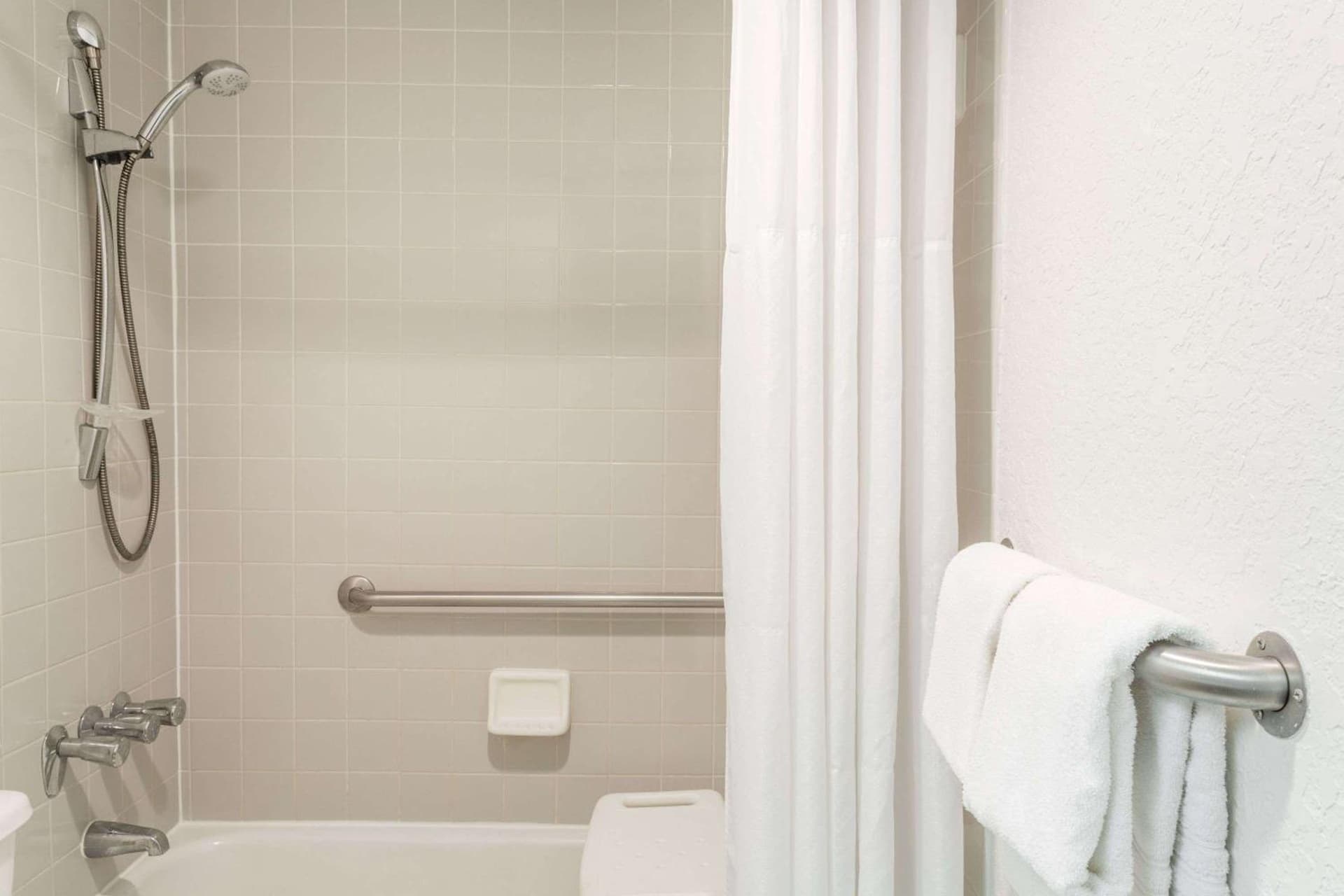 Travelodge by Wyndham Deltona gallery photo in Deltona, FL — image 25