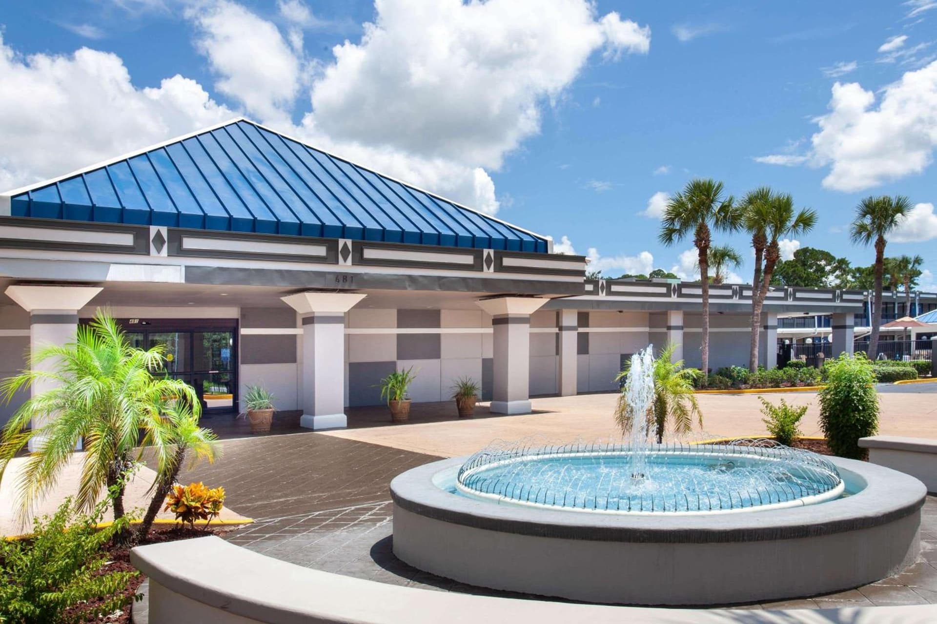 Travelodge by Wyndham Deltona gallery photo in Deltona, FL — image 32