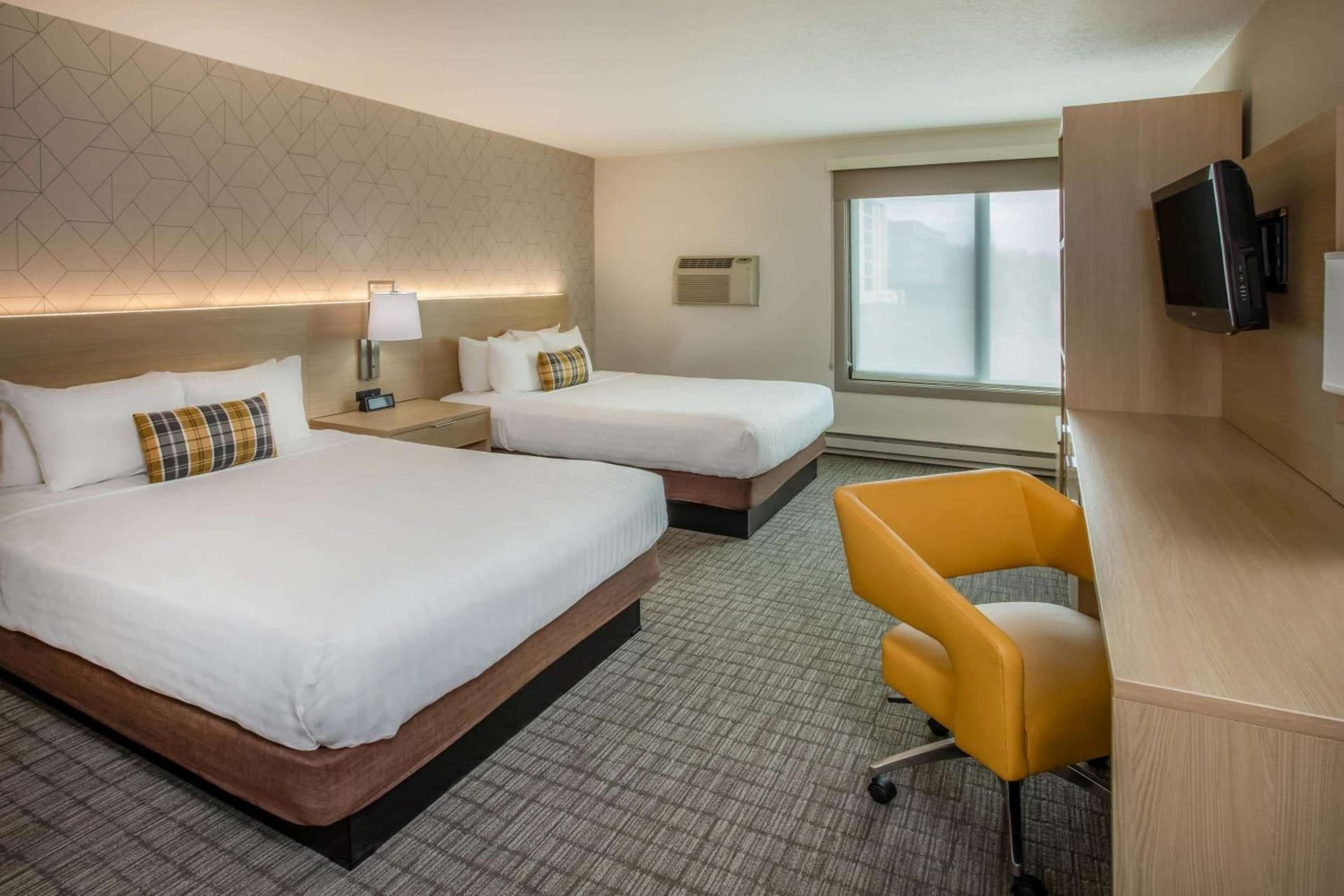 Days Inn & Suites by Wyndham Duluth by the Mall gallery photo in Duluth, MN — image 31