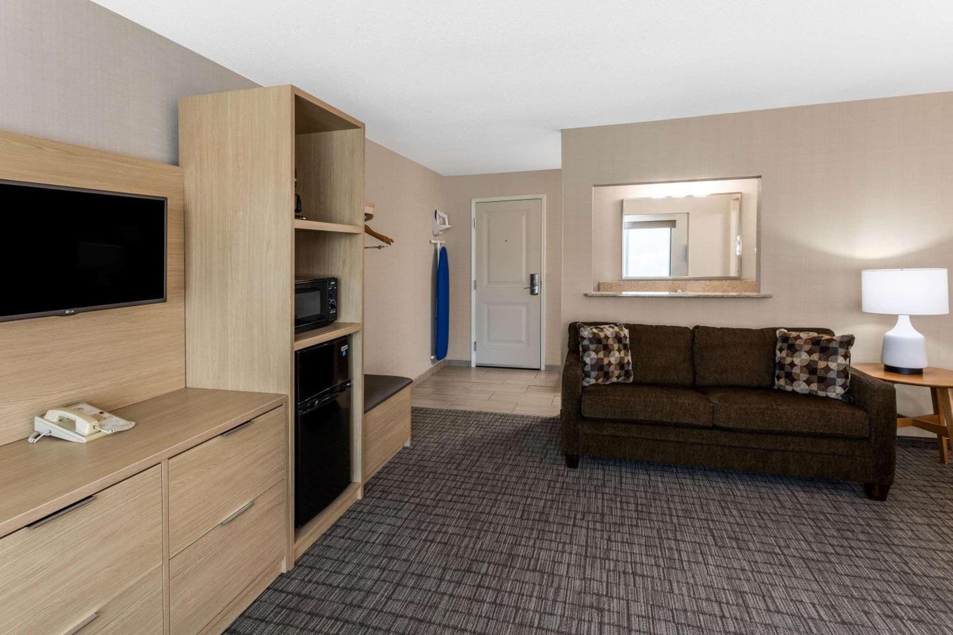 Days Inn & Suites by Wyndham Duluth by the Mall gallery photo in Duluth, MN — image 42