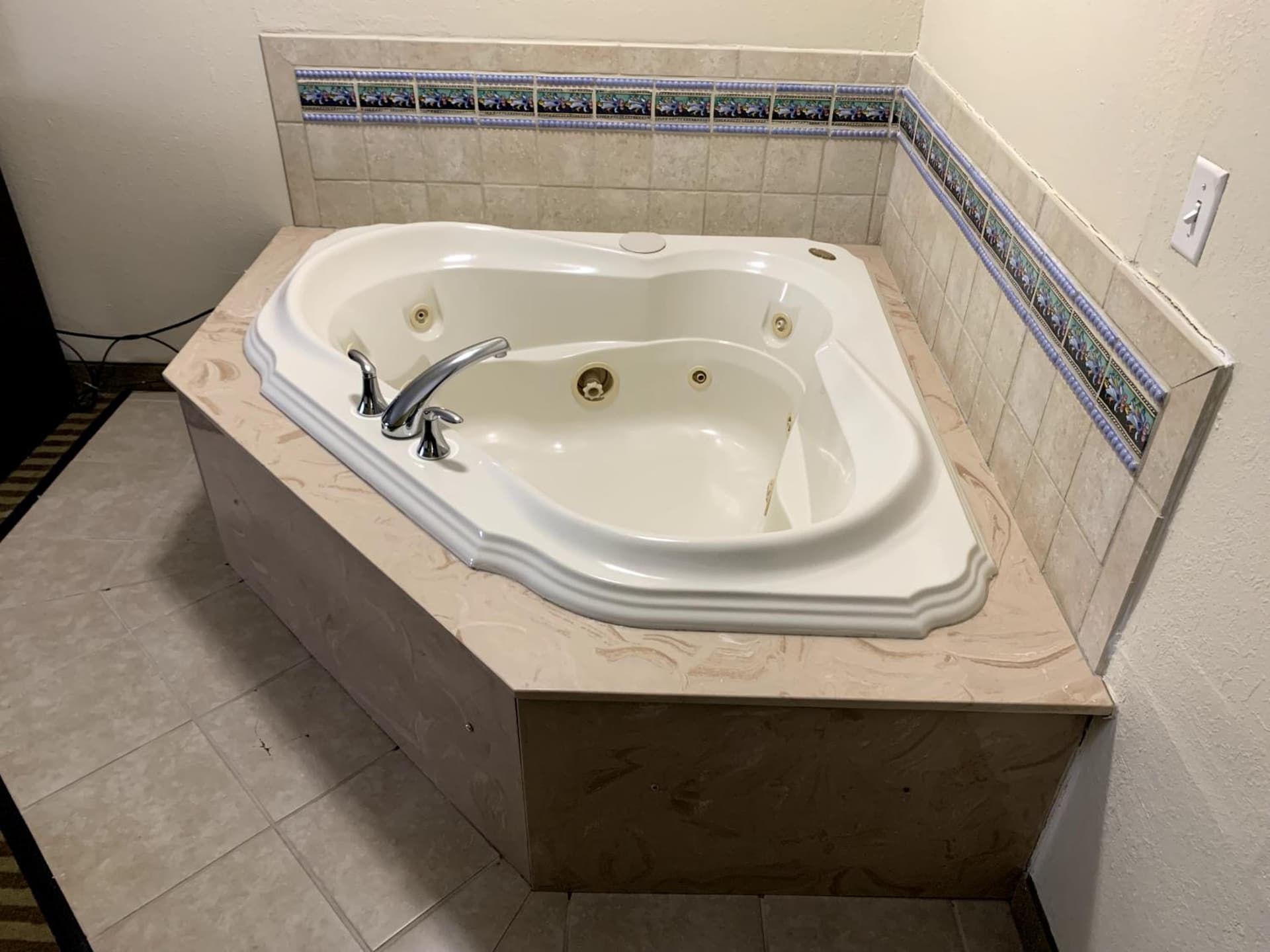 La Quinta Inn & Suites Nacogdoches interior in Nacogdoches, TX — gallery photo 2