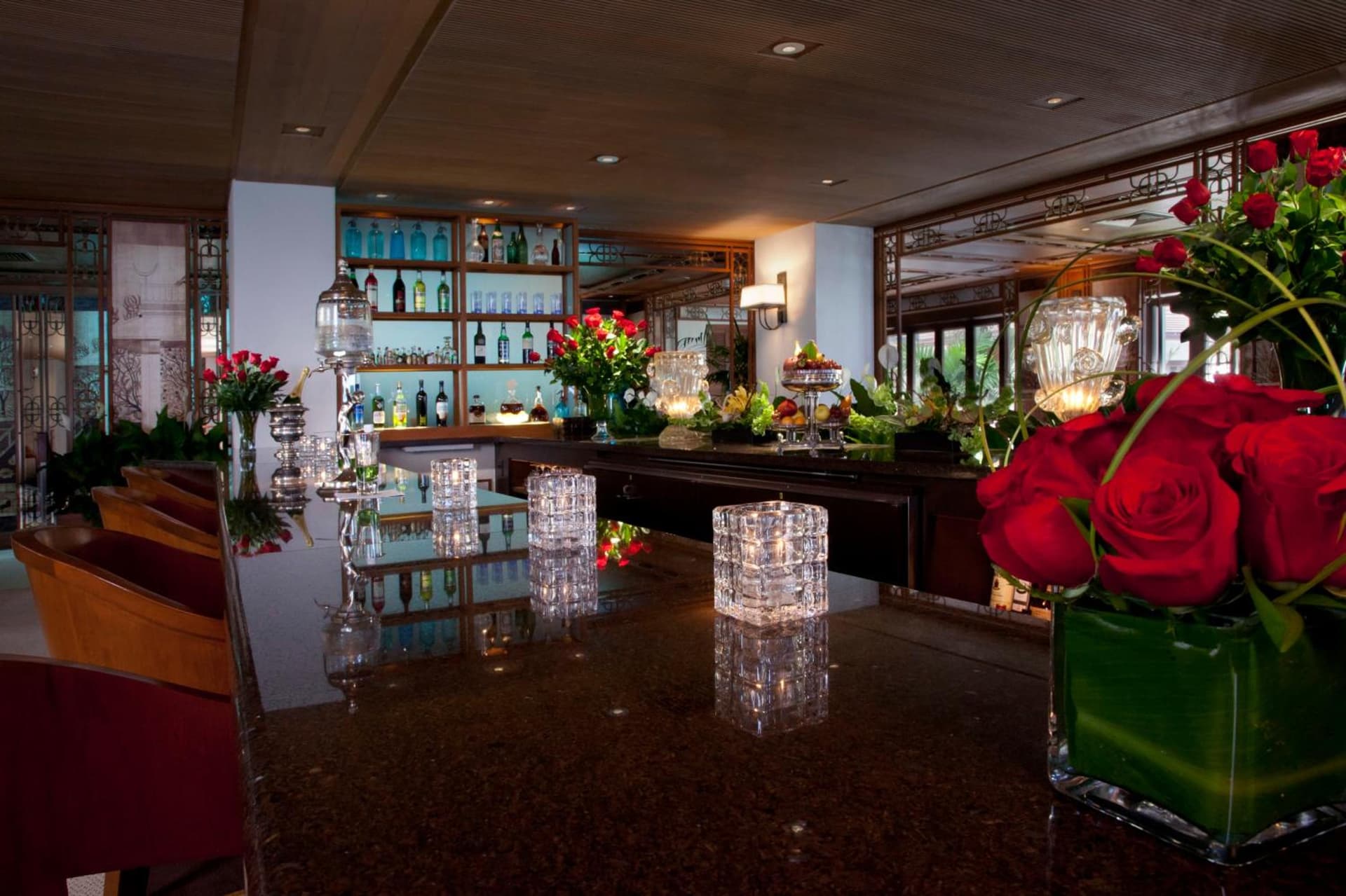 Halekulani - NO RESORT FEE gallery photo in Honolulu, HI — image 10