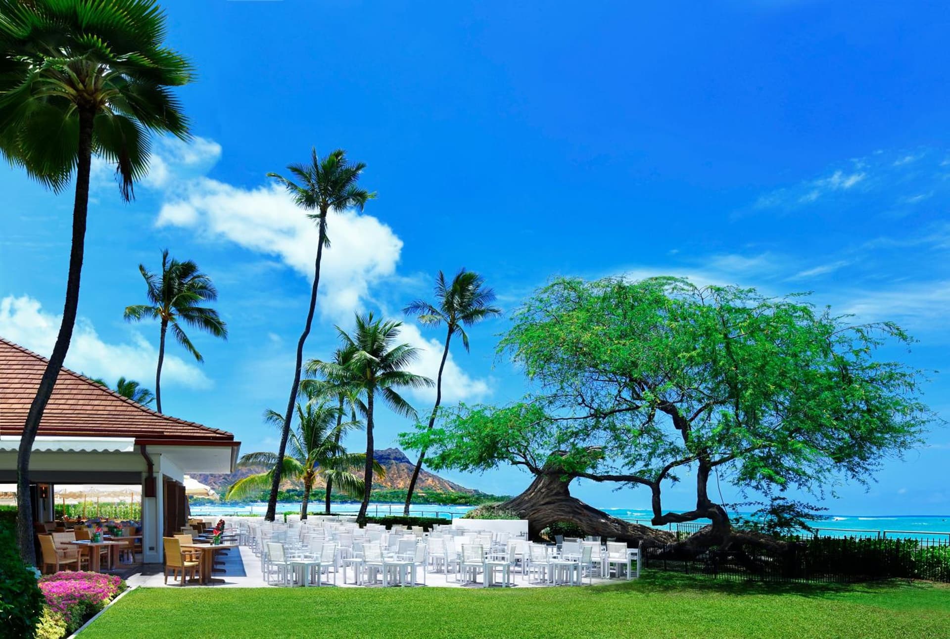 Halekulani - NO RESORT FEE interior in Honolulu, HI — gallery photo 2