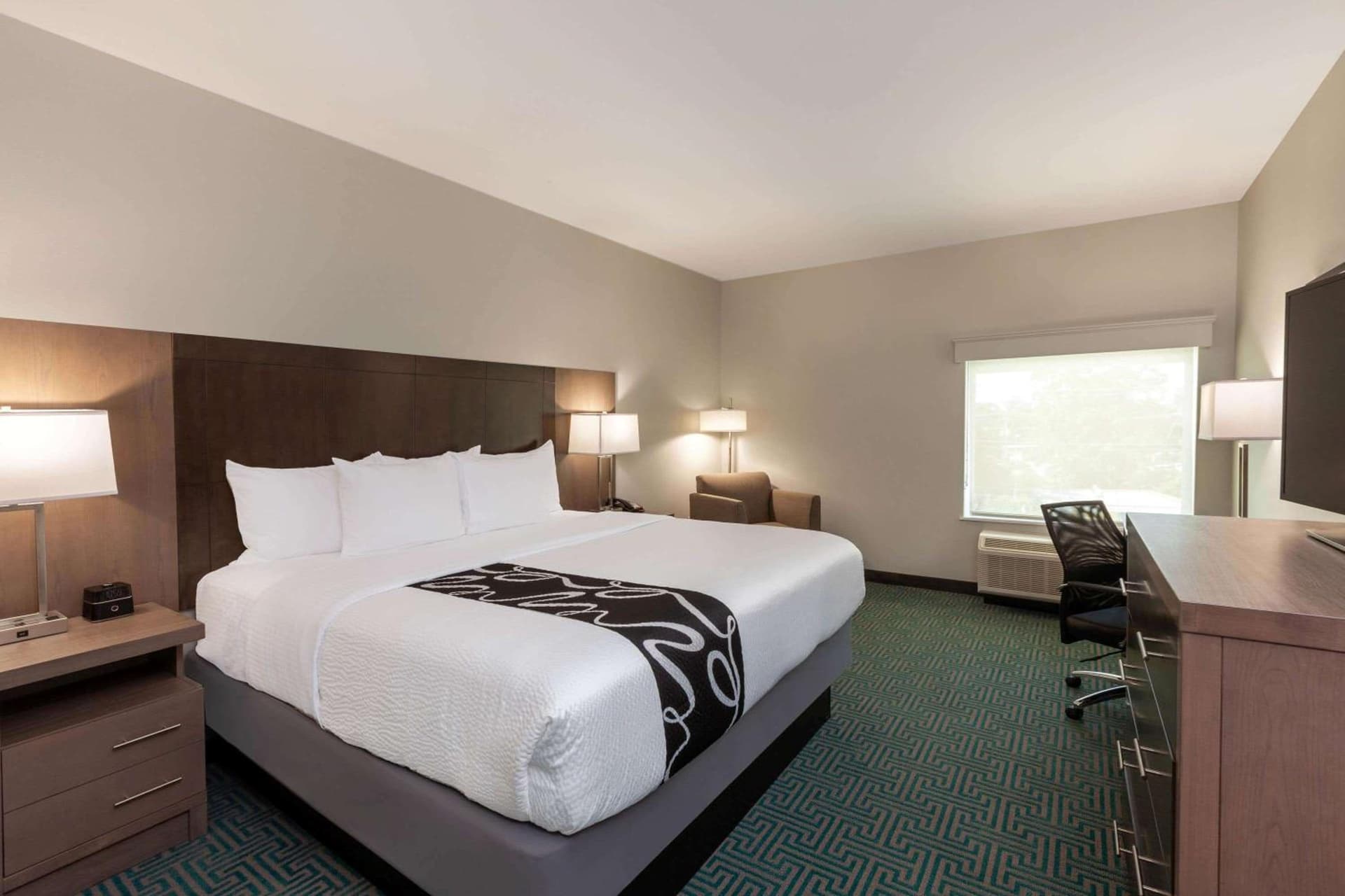 La Quinta Inn & Suites by Wyndham Lafayette Oil Center gallery photo in Lafayette, LA — image 6