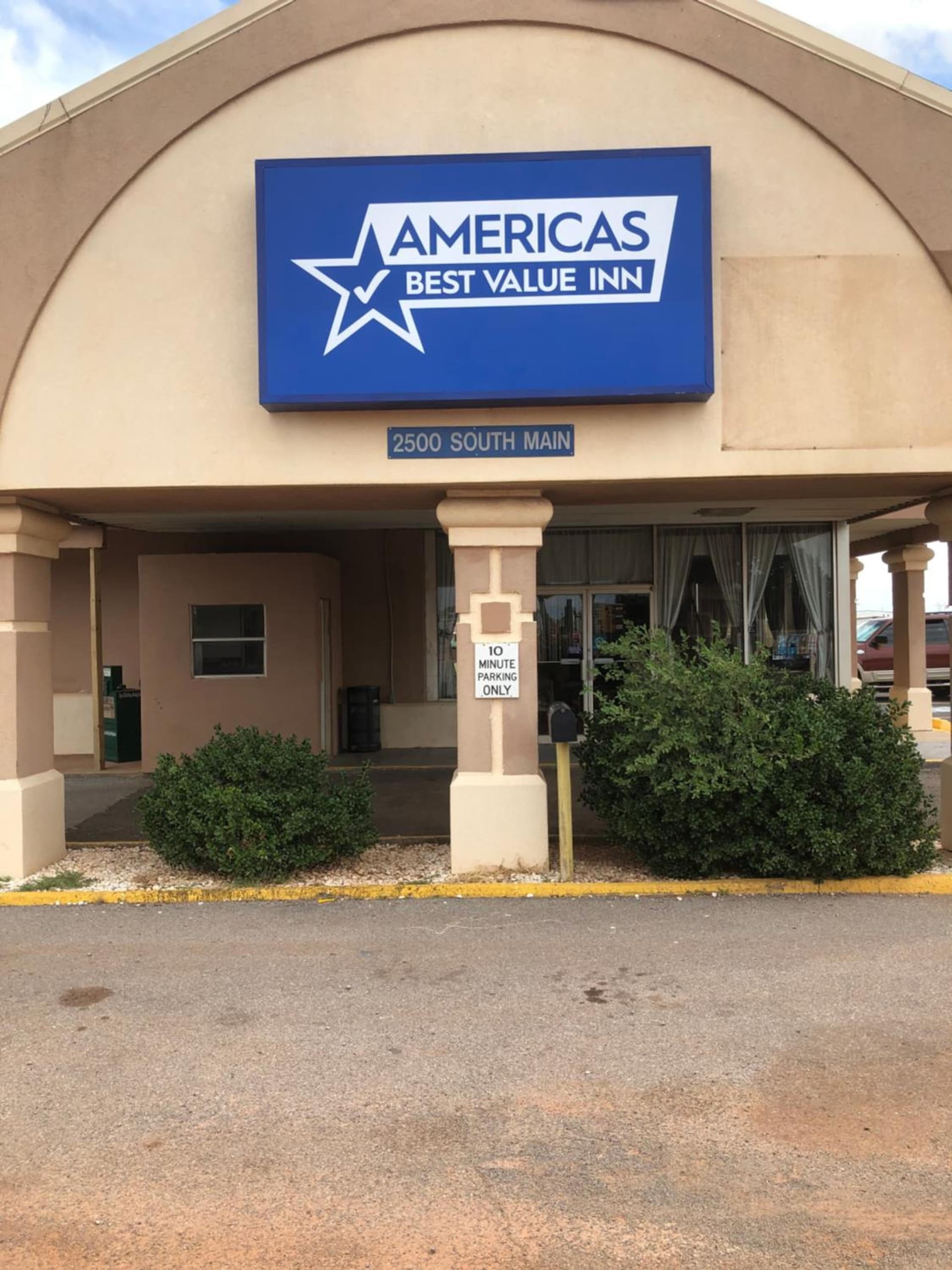 Americas Best Value Inn of Elk City featured exterior or lobby in Elk City, OK — similar hotel