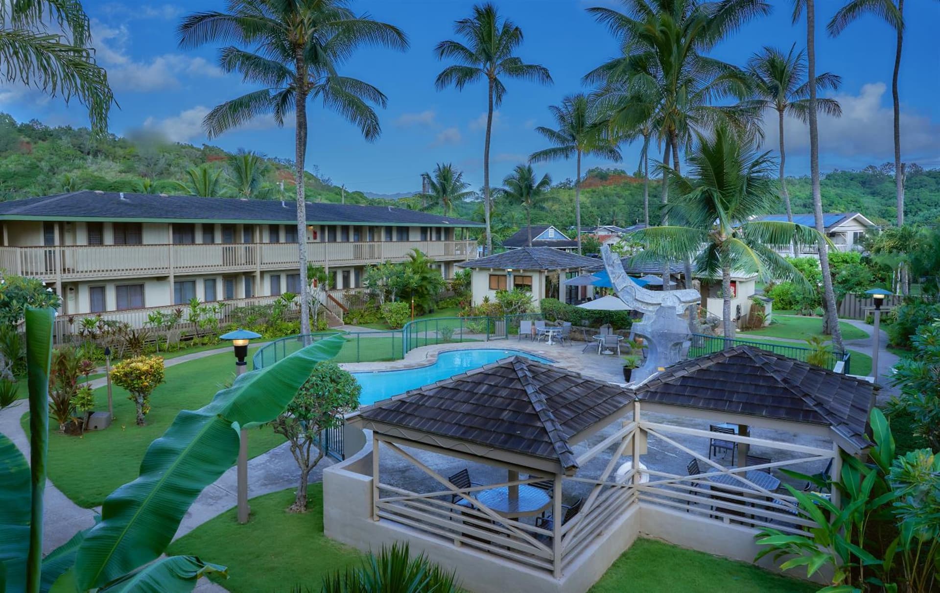 The Kauai Inn featured exterior or lobby in Lihue, HI — similar hotel