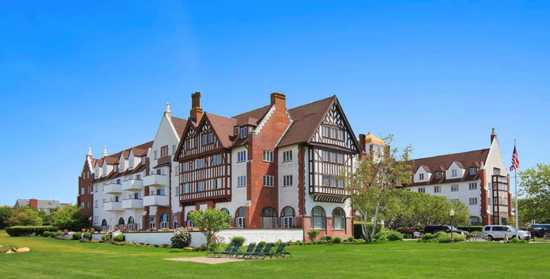 Montauk Manor featured exterior or lobby in Montauk, NY — similar hotel
