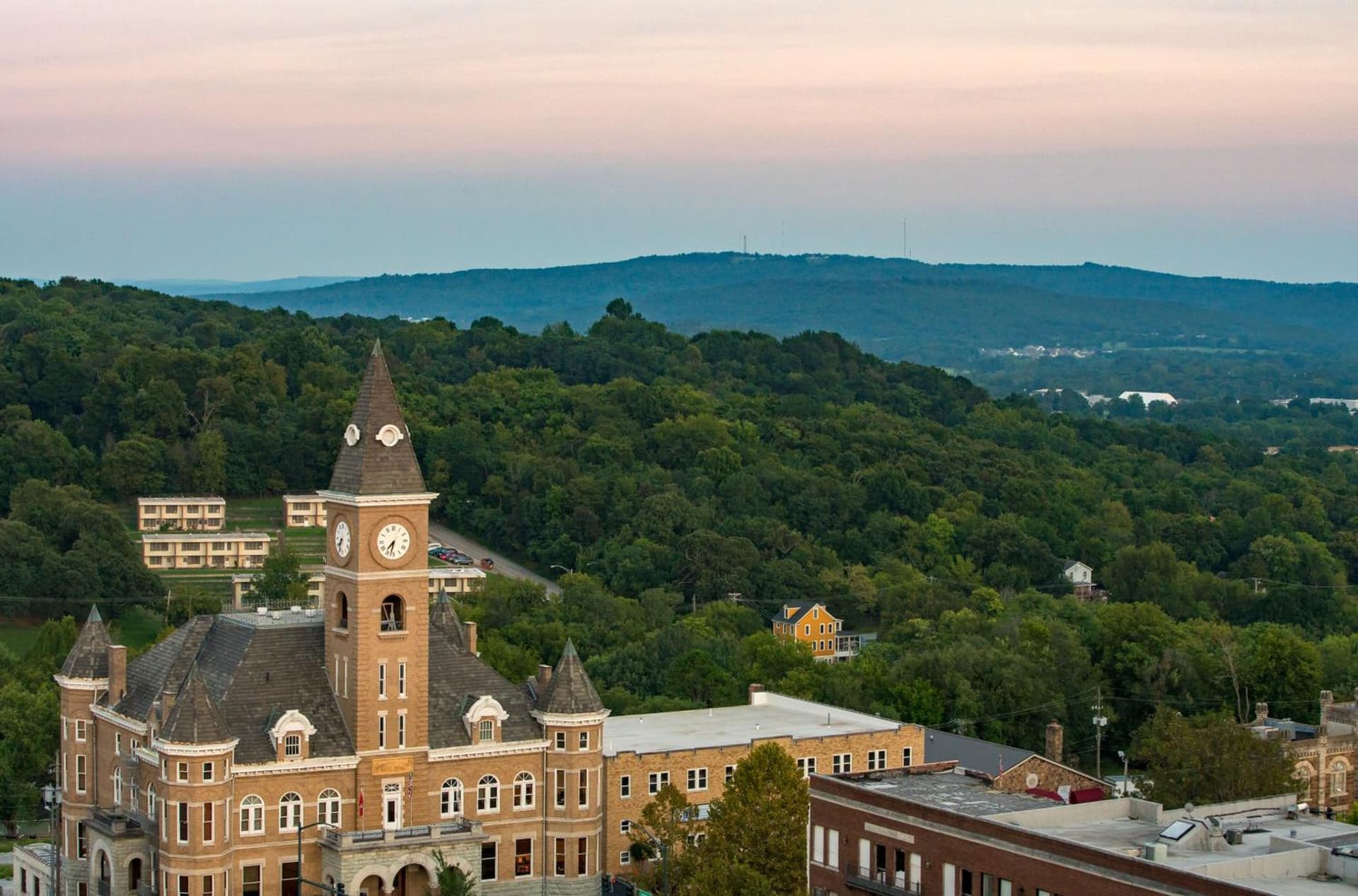 Graduate by Hilton Fayetteville, AR gallery photo in Fayetteville, AR — image 36